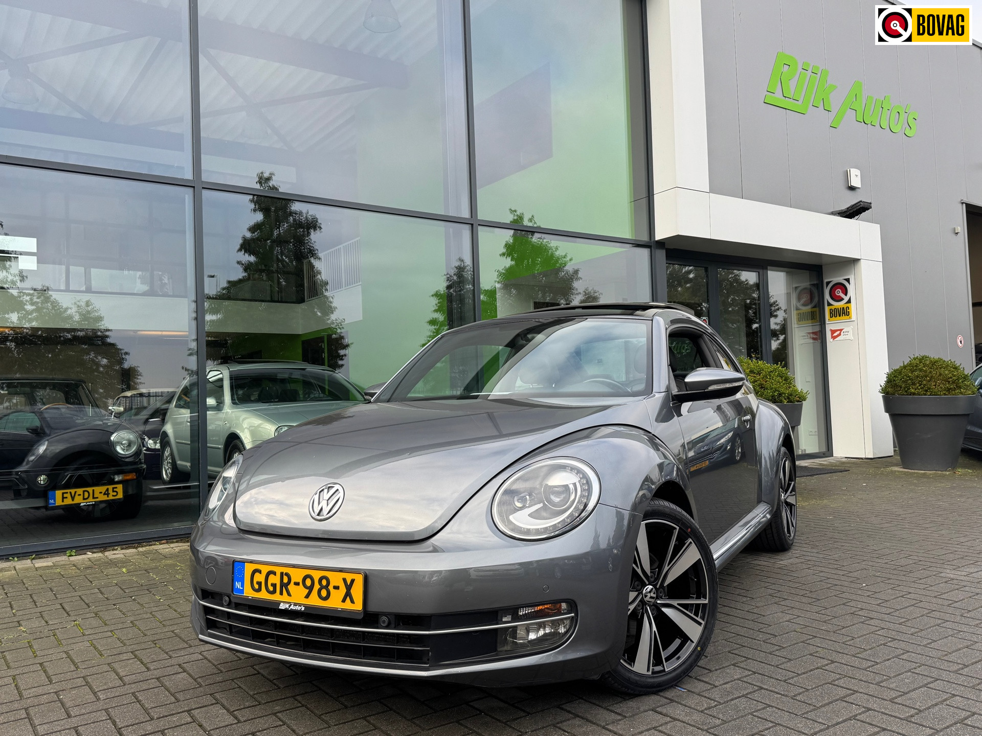 Volkswagen Beetle 1.2 TSI Design * Panoramadak * Xenon / Led * Leer * Cruise Control