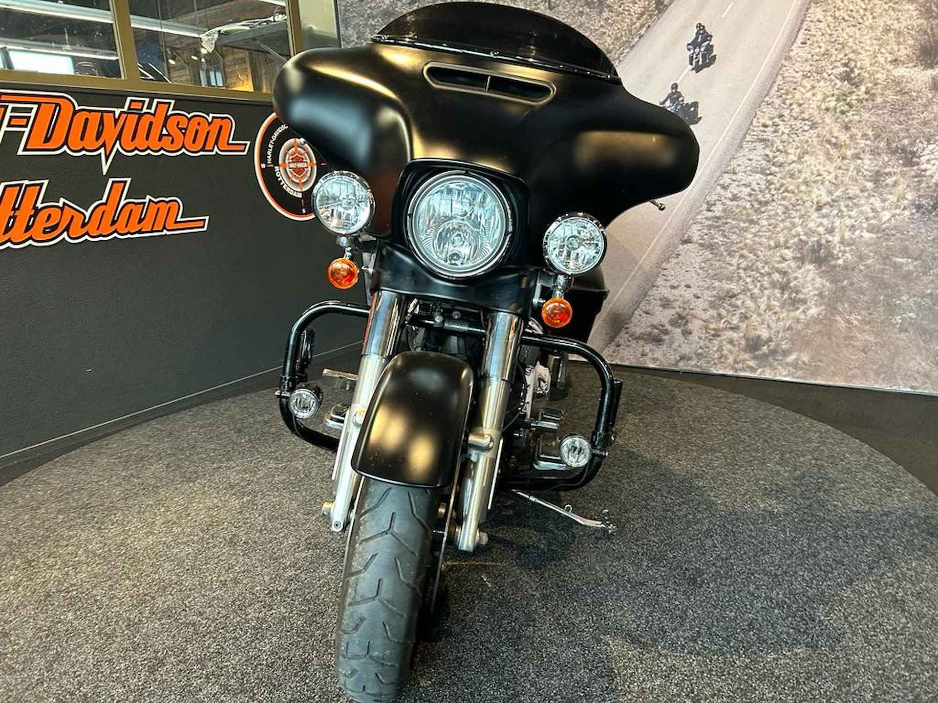 Harley-Davidson FLHXS STREET GLIDE SPECIAL - 8/16
