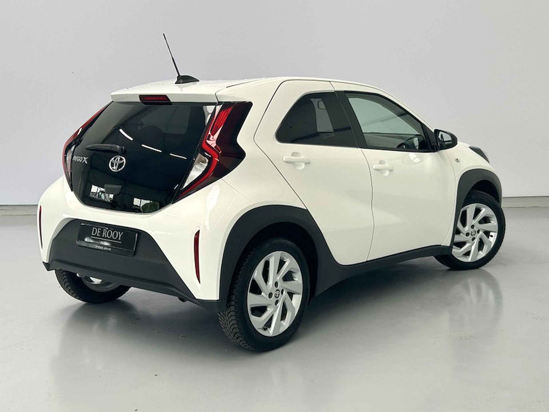 Toyota Aygo X 1.0 VVT-i MT ACTIVE 73PK, APPLE CARPLAY | CAMERA | CRUISE CONTROLE | CLIMATE CONTROLE | STOELVERWARMING - 6/41