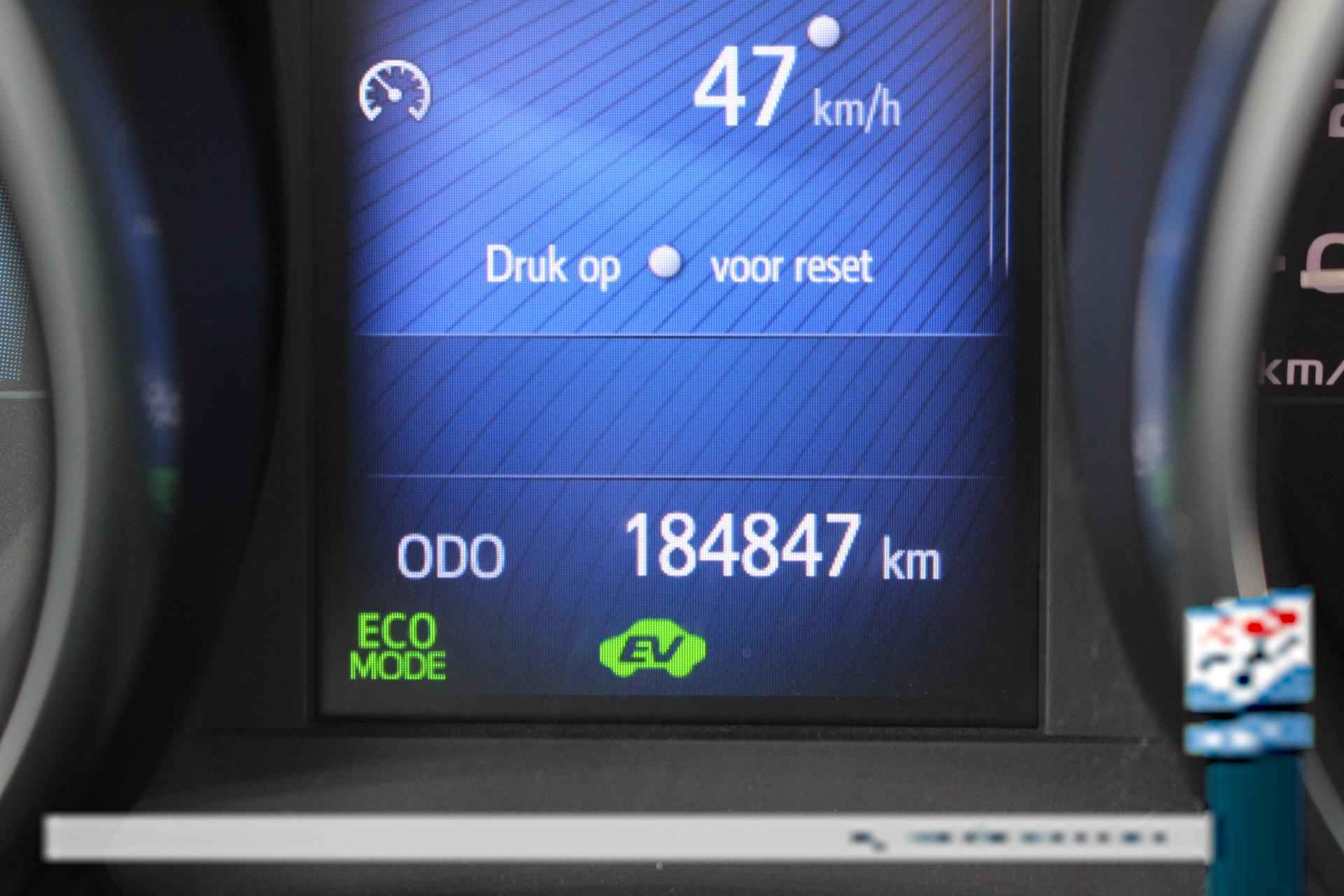 Toyota Auris 1.8 Hybrid Business Navigatie afn trekhaak climate en cruise all season banden - 7/33
