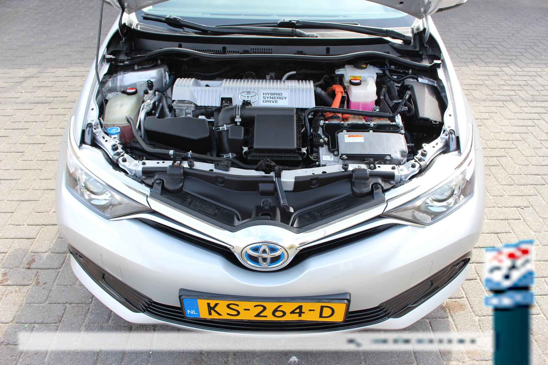 Toyota Auris 1.8 Hybrid Business Navigatie afn trekhaak climate en cruise all season banden - 27/33