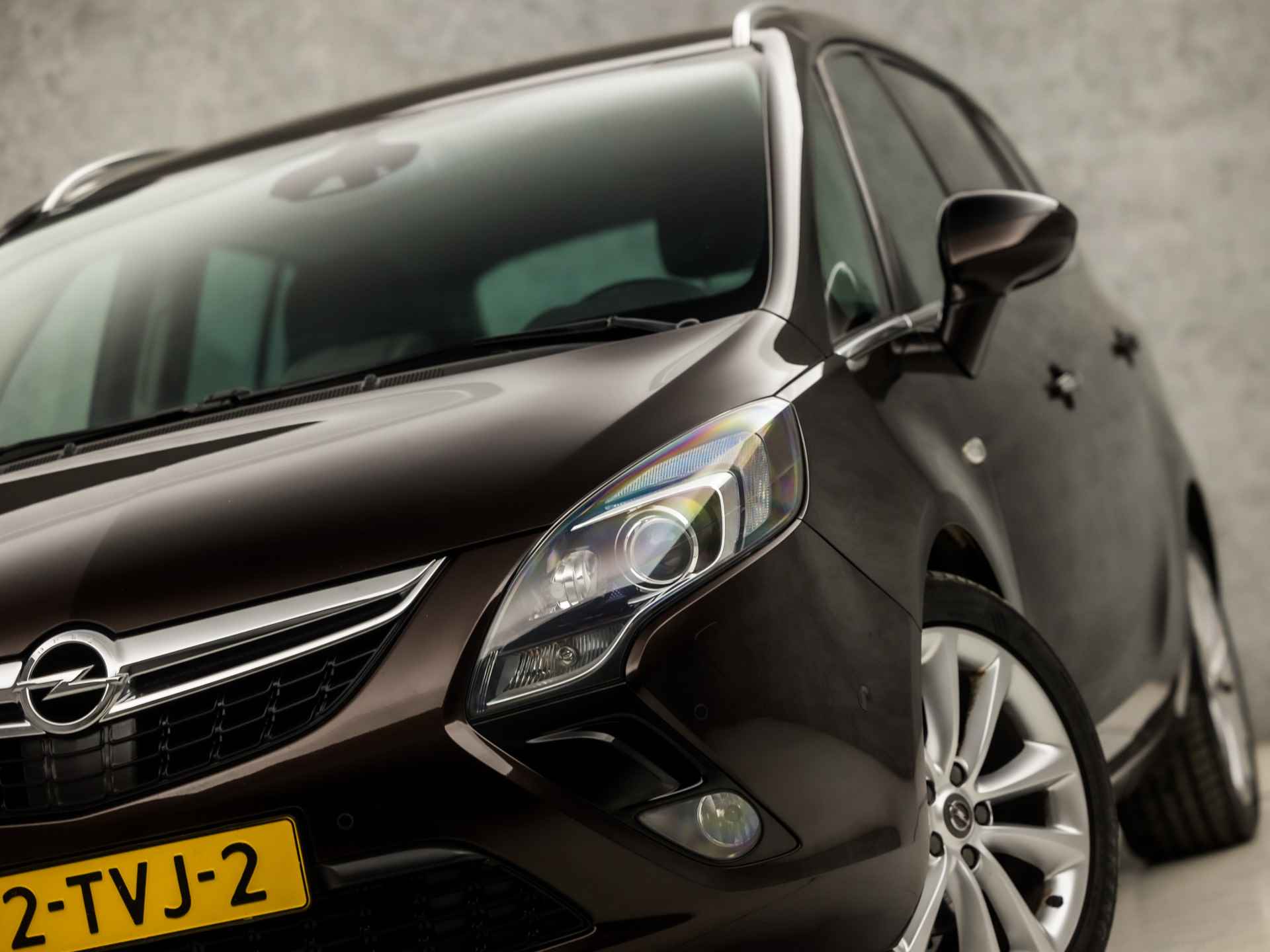 Opel Zafira Tourer 1.4 Cosmo (NAVIGATIE, LOGISCH NAP, ADAPTIVE CRUISE, CLIMATE, XENON, GETINT GLAS, NIEUWE APK, SPORTSTOELEN, PARKEERSENSOREN, TREKHAAK, LM VELGEN, NIEUWSTAAT) - 28/31