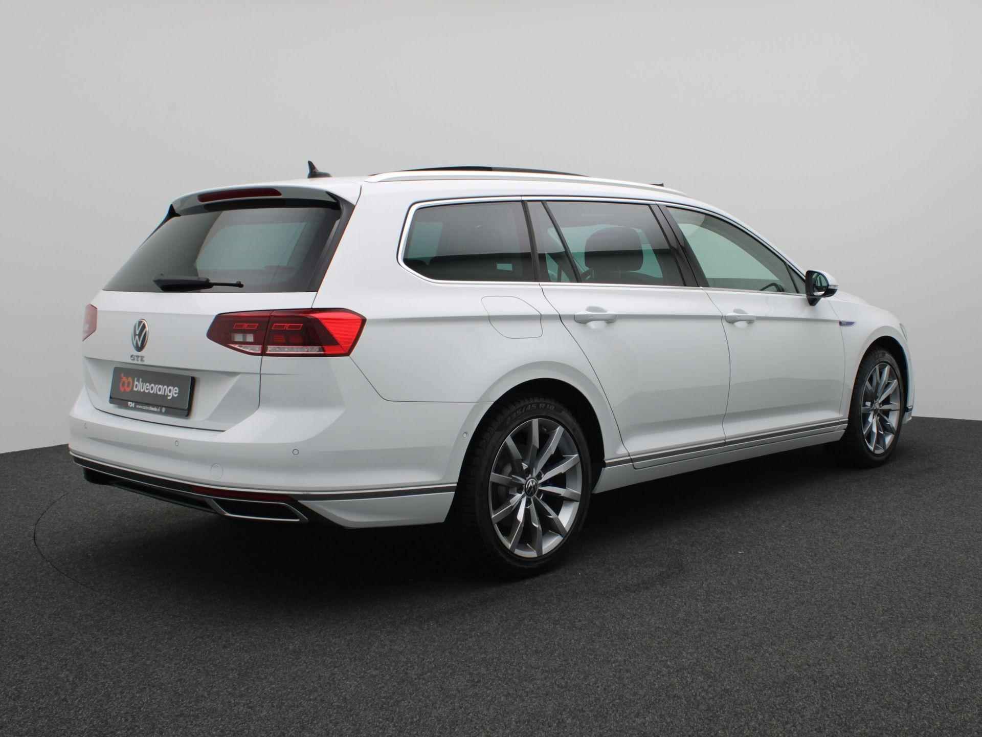 Volkswagen Passat Variant 1.4 TSI PHEV GTE 218PK DSG Panoramadak, 360 gr. camera, stoelverwarming, Discover Pro, virtual pedal, keyless, 18'' lichtmetaal - 3/52