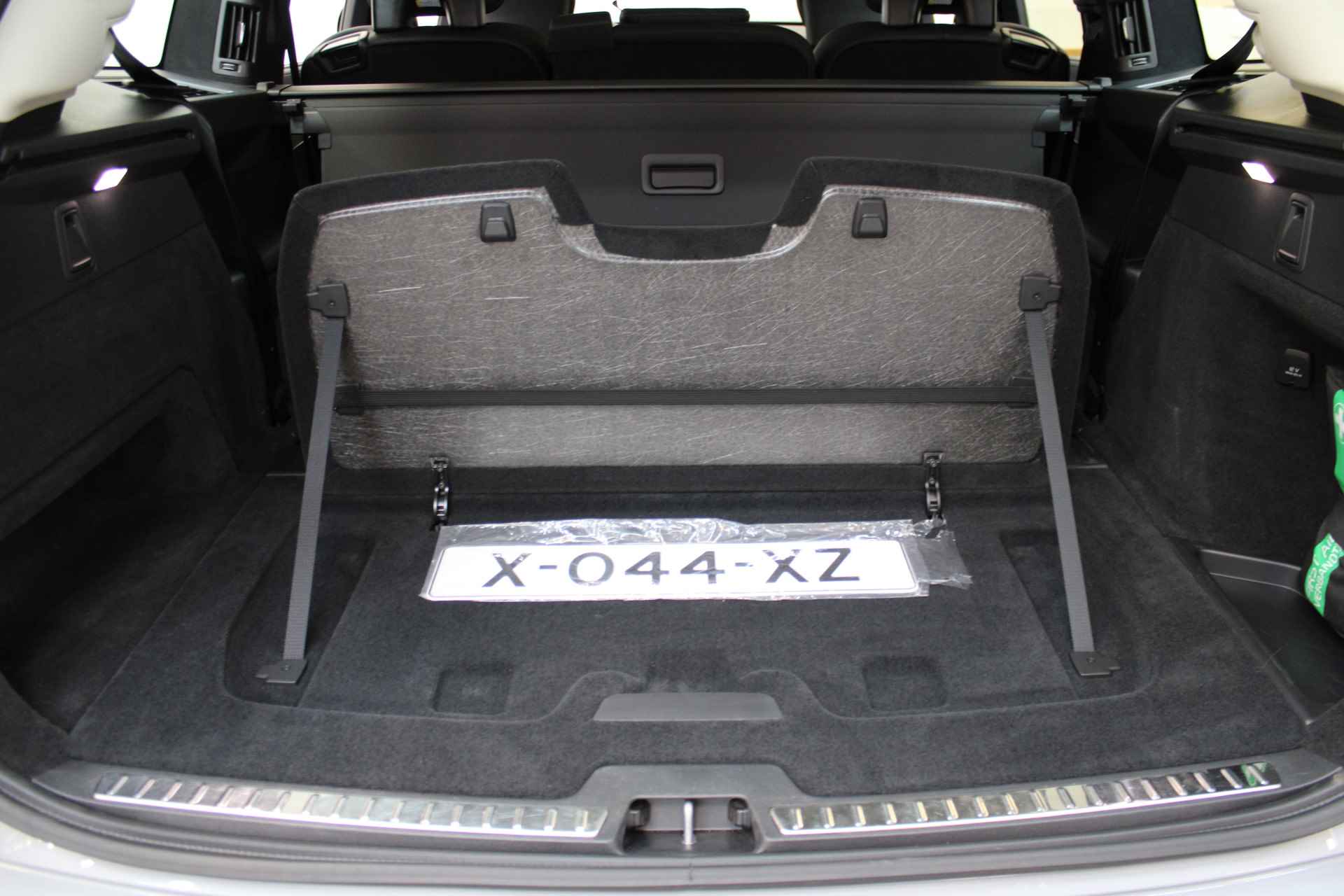 Volvo XC90 T8 455PK Ultimate Dark | Full Option | B&W Audio | Iso Glas | Ventilatie | Trekhaak | Black Pack - 70/72