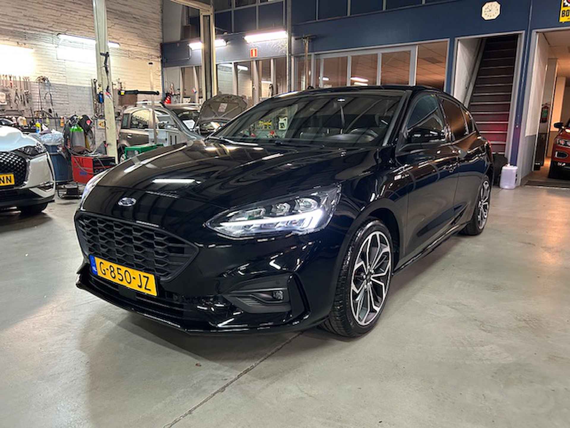 Ford Focus 1.5 EcoBoost 182pk ST-Line Business | Navigatie | Apple carplay / Android auto | Cruise control | Climate control | Stoelverw. | NAP | Rijklaar prijs! - 4/24