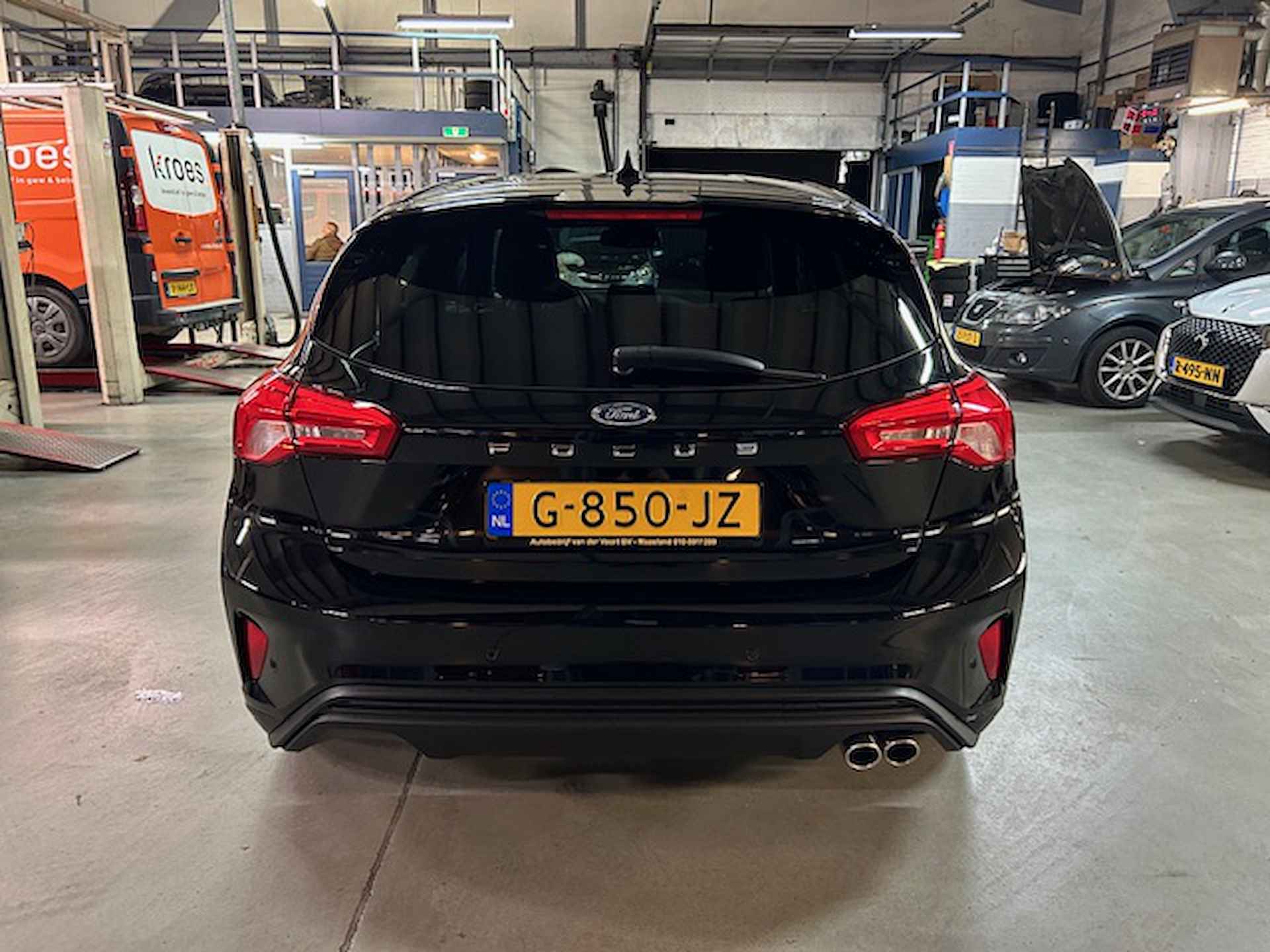 Ford Focus 1.5 EcoBoost 182pk ST-Line Business | Navigatie | Apple carplay / Android auto | Cruise control | Climate control | Stoelverw. | NAP | Rijklaar prijs! - 6/24