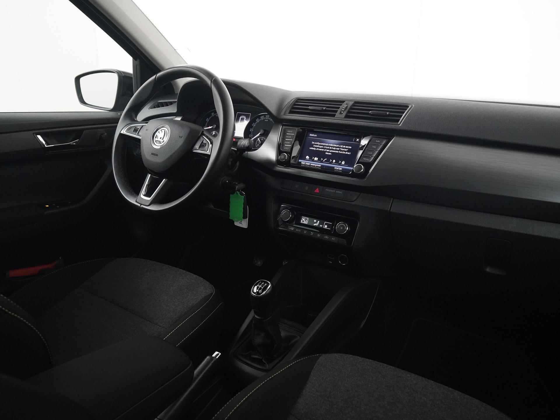 Skoda Fabia Combi 1.0 Business Edition | Navigatie | Apple Carplay | Zondag Open! - 2/36