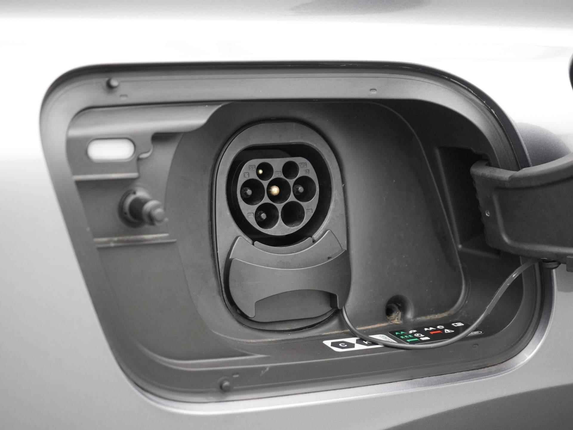 Audi Q4 e-tron 35 Launch edition Advanced Plus 55 kWh | Elek. Trekhaak | Panoramadak | Camera - 49/53