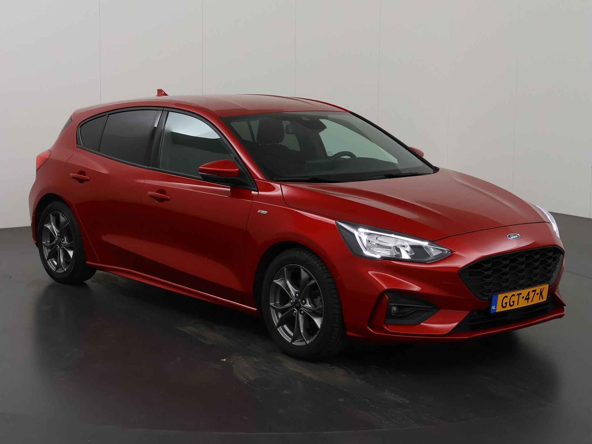 Ford Focus 1.0 EcoBoost ST Line Business | Adaptive Cruise Control | AGR-Bestuurdersstoel | Winterpack | Dodehoekassistent | - 24/42