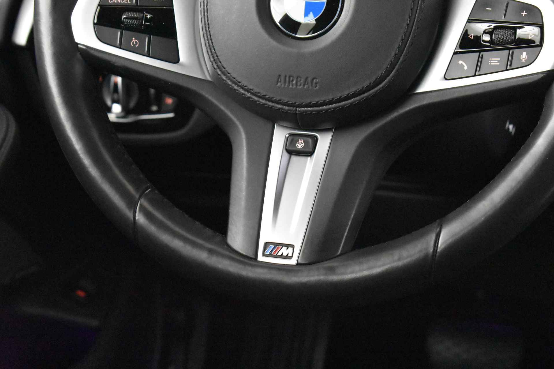 BMW 5 Serie Touring 520i High Executive Sport Line / Adaptieve LED / Parking Assistant Plus / Live Cockpit Professional / Comfortstoelen / Head-Up / M Sportonderstel - 24/50