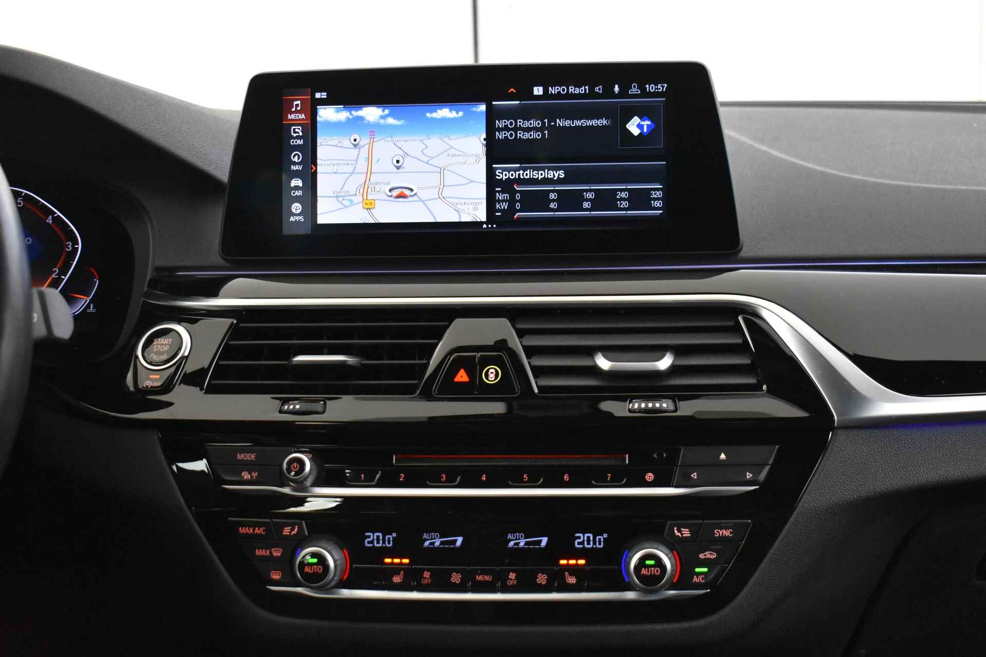 BMW 5 Serie Touring 520i High Executive Sport Line / Adaptieve LED / Parking Assistant Plus / Live Cockpit Professional / Comfortstoelen / Head-Up / M Sportonderstel - 25/50