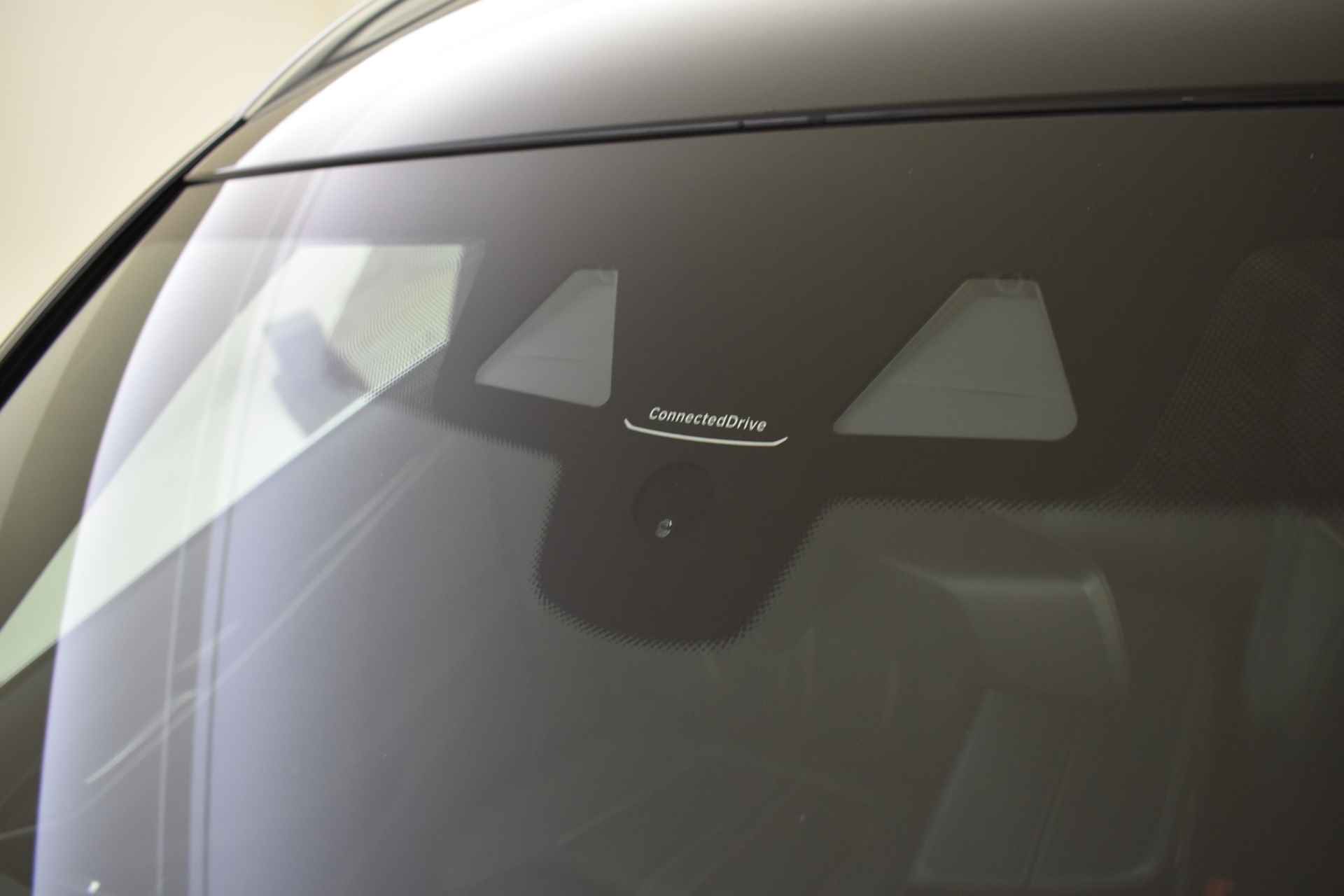 BMW 5 Serie Touring 520i High Executive Sport Line / Adaptieve LED / Parking Assistant Plus / Live Cockpit Professional / Comfortstoelen / Head-Up / M Sportonderstel - 49/50