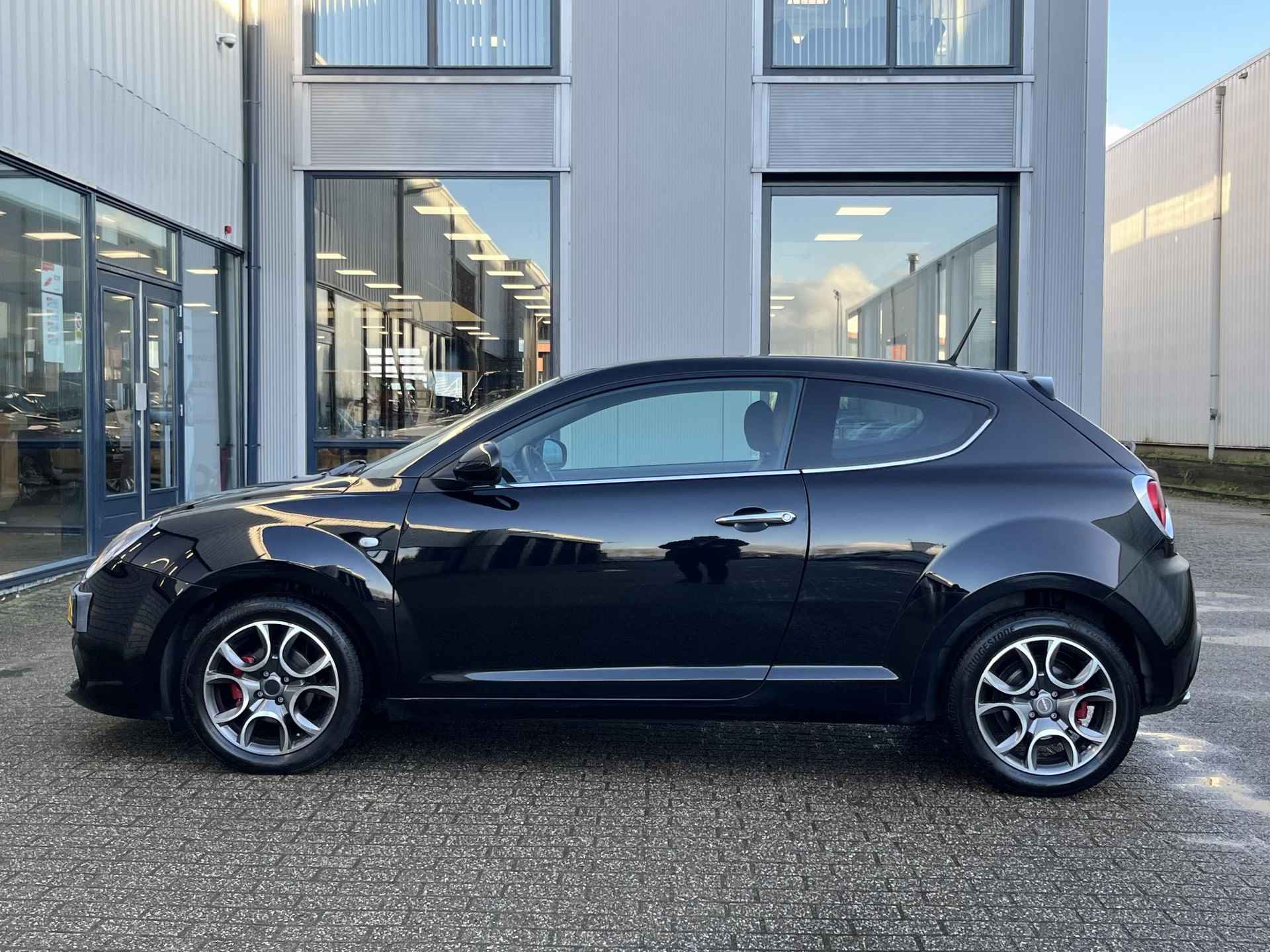 Alfa Romeo MiTo 0.9 TwinAir Distinctive !! NIEUWJAARSDEAL !! - 41/82