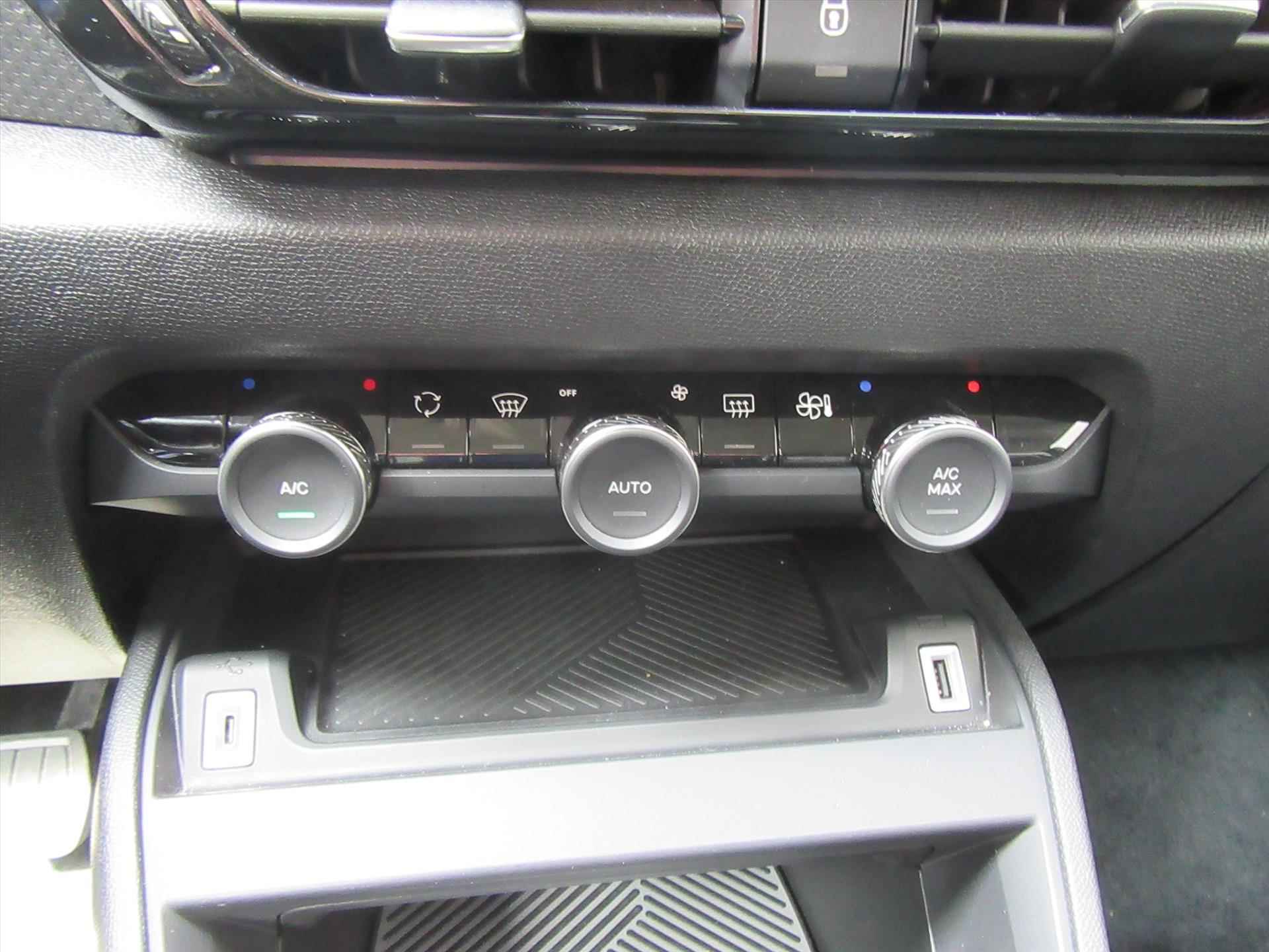 Citroen C4 1.2i 130pk Automaat Shine | Navigatie | Climate Control | Camera - 16/38