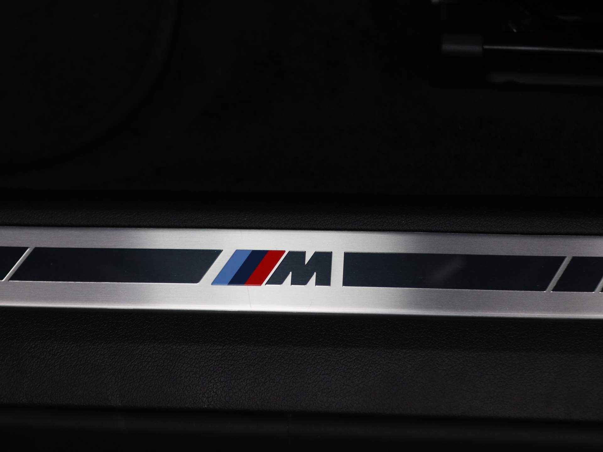 BMW 2 Serie Gran Coupé 218i High Executive M Sportpakket / Panoramadak / Adaptieve LED / Achteruitrijcamera / 18'' - 12/32