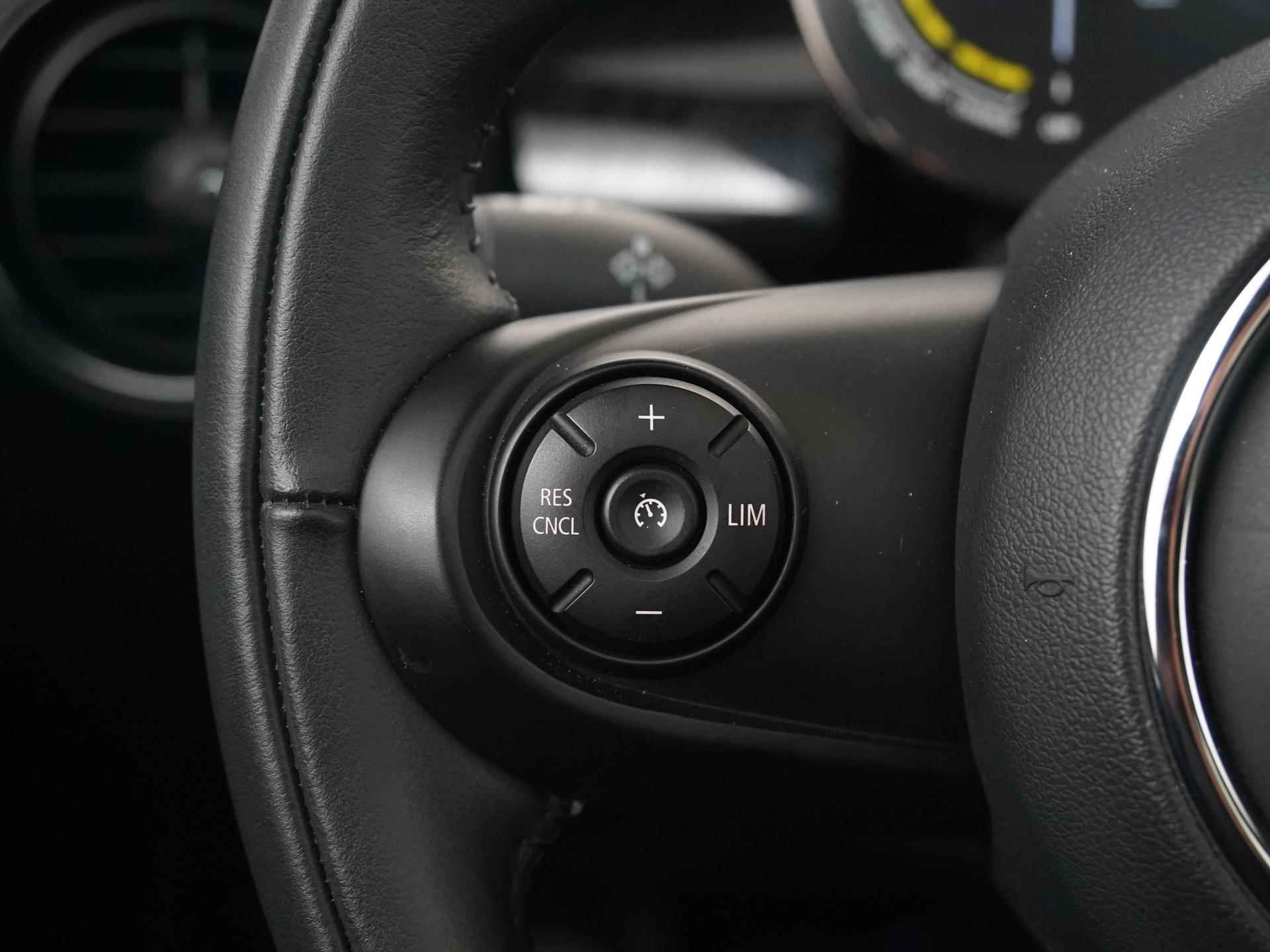 Mini Mini Electric Yours 33kWh | Schuifdak | Professional Navigatie | Harman/Kardon | Zondag Open! - 7/43