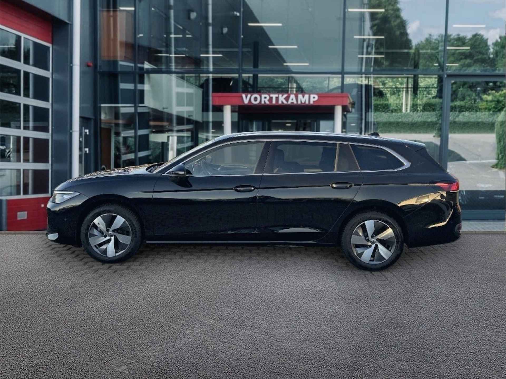 VOLKSWAGEN Passat Variant 1.5 eTSI DSG BUSINESS TREKHAAK/CAMERA/NAVI/CARPLAY/ACC/STOELVERW - 8/25