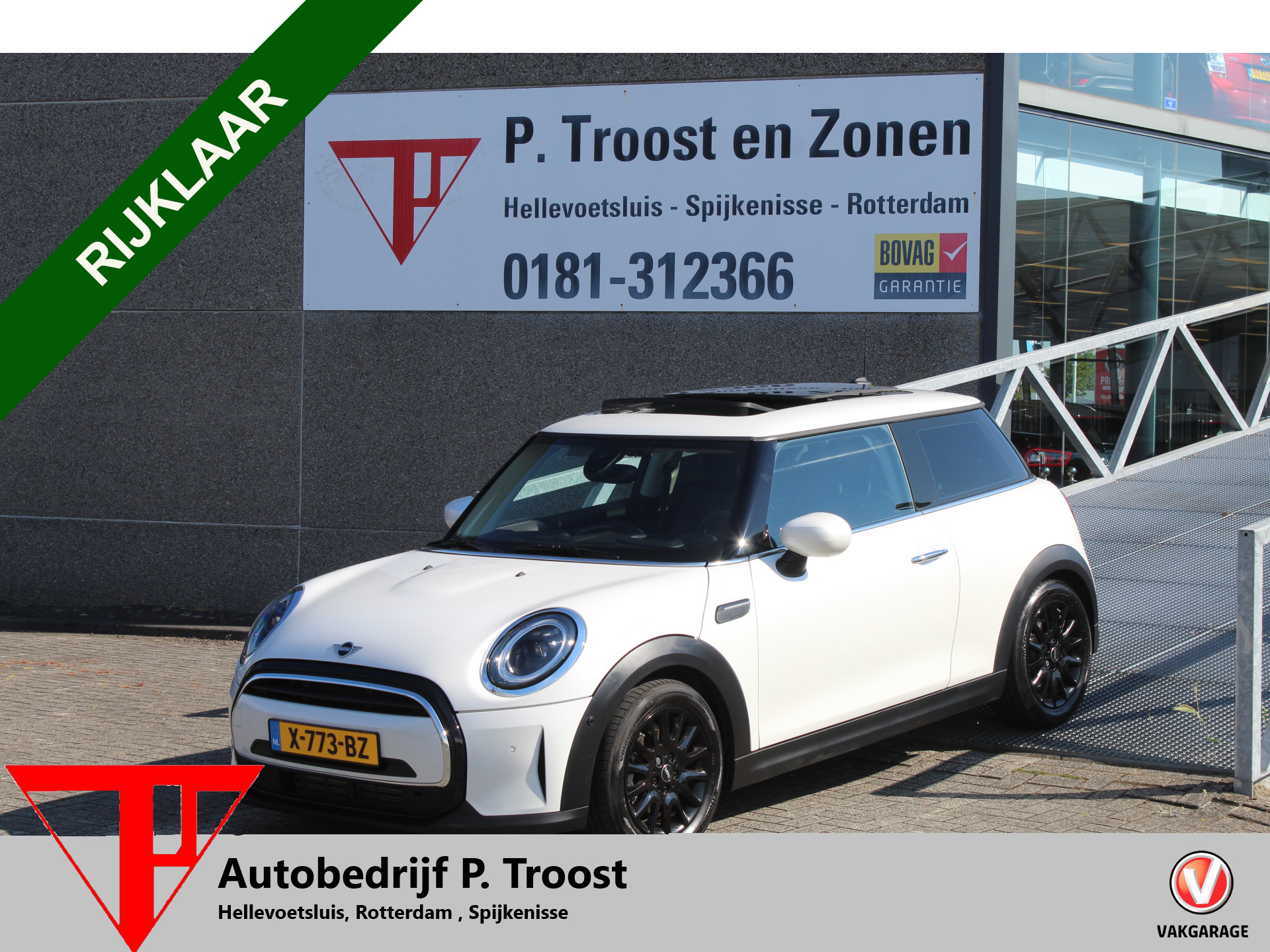 MINI Mini 1.5 Cooper Automaat Panoramadak/Lage kmstand/Navigatie/Keyless/Lederen bekleding/Apple carplay/Climate control/Sfeerverlichting/