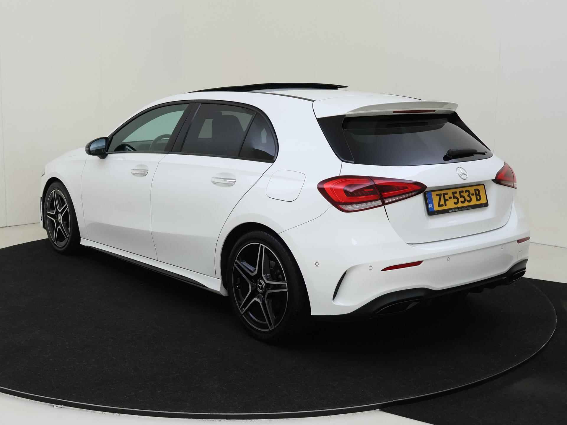 Mercedes-Benz A-klasse 180 d Launch Edition Premium /AMG /Panoramadak / Night pakket/ 18 Inch - 7/35