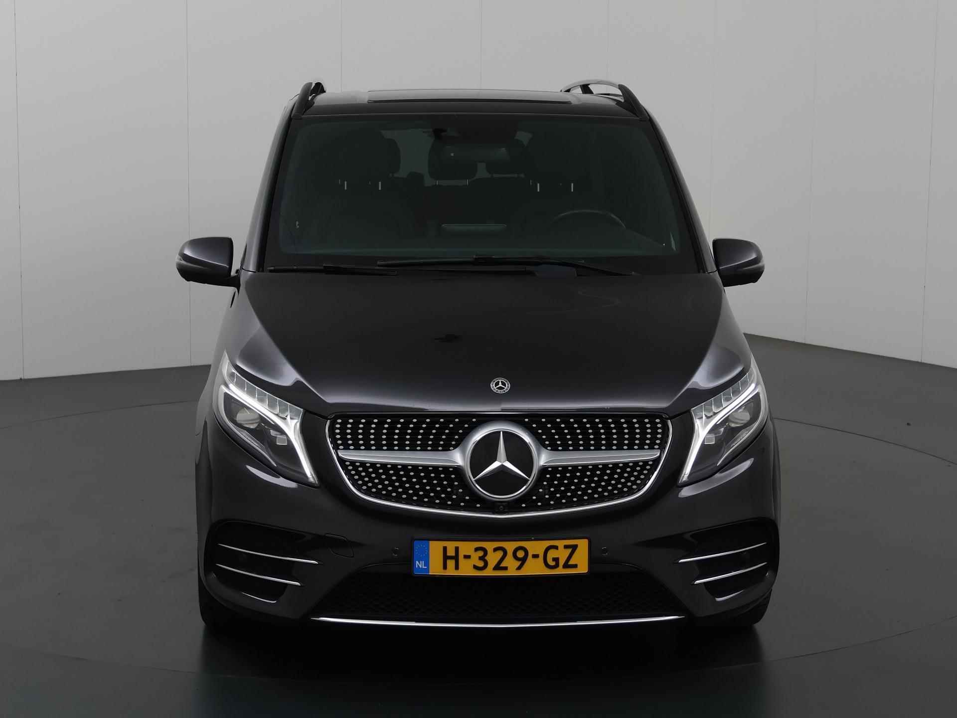 Mercedes-Benz V-klasse 300d | L2 Lang | Avantgarde | 7-persoons | MARGE | Navigatie | Parkeercamera | Climate Control | Lederen bekleding | 7-zits | Certified | - 4/46