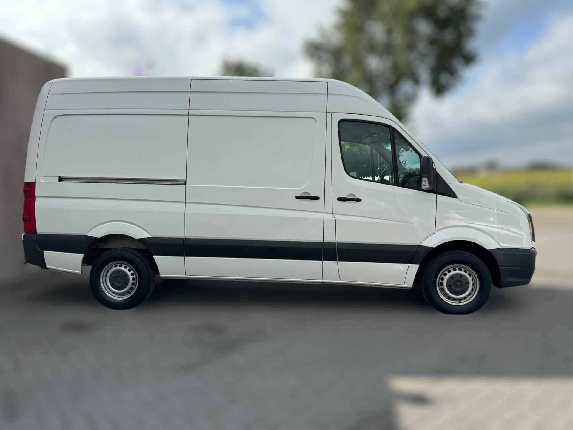 Volkswagen Crafter 35 2.0 TDI L2H2TREKHAAK / PDC / CAMERA / CRUISE / BLUETOOTH / NAVI / STOELVERW. - 4/34