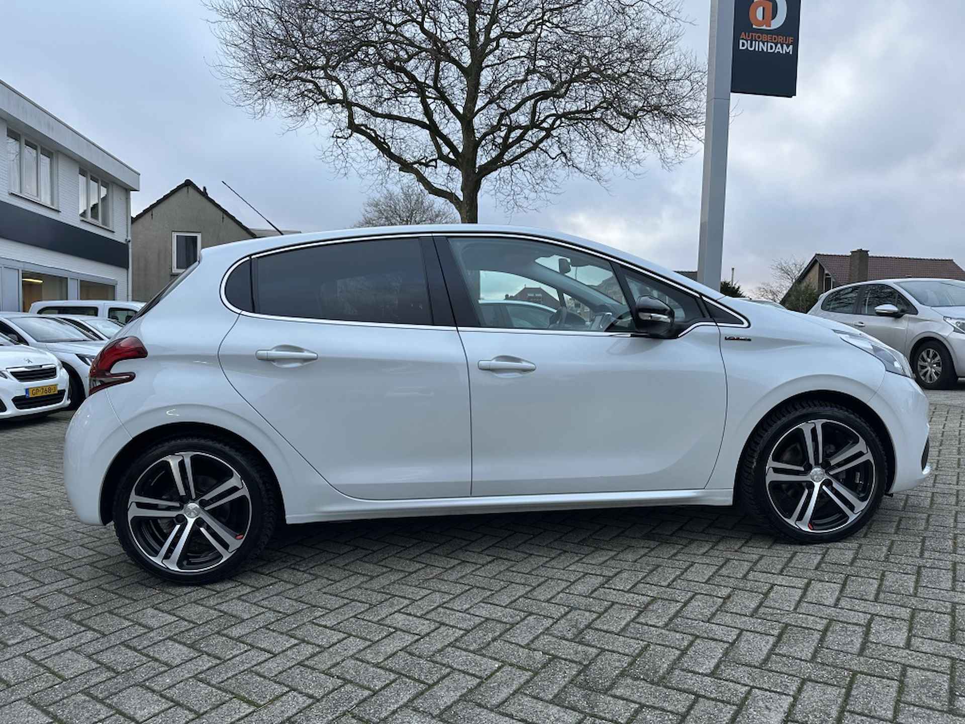 Peugeot 208 1.2 GT-line | Eerste eigenaar | 100% dealer onderhouden | - 4/22