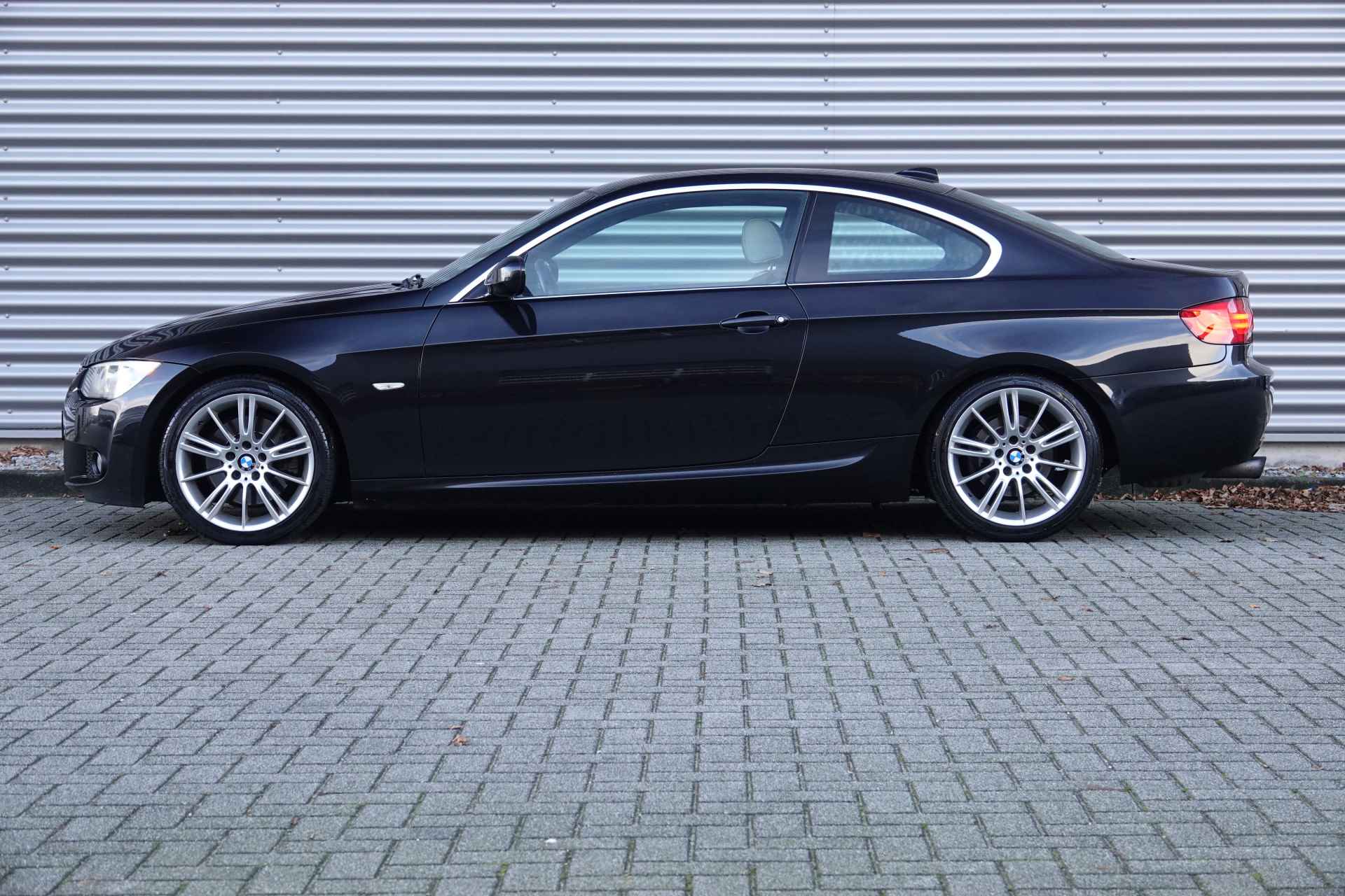 BMW 3-SERIE coupe 325i Business Line Sport | Navi | H&K | Memory | ACC | M sport-onderstel | Leder | - 4/24