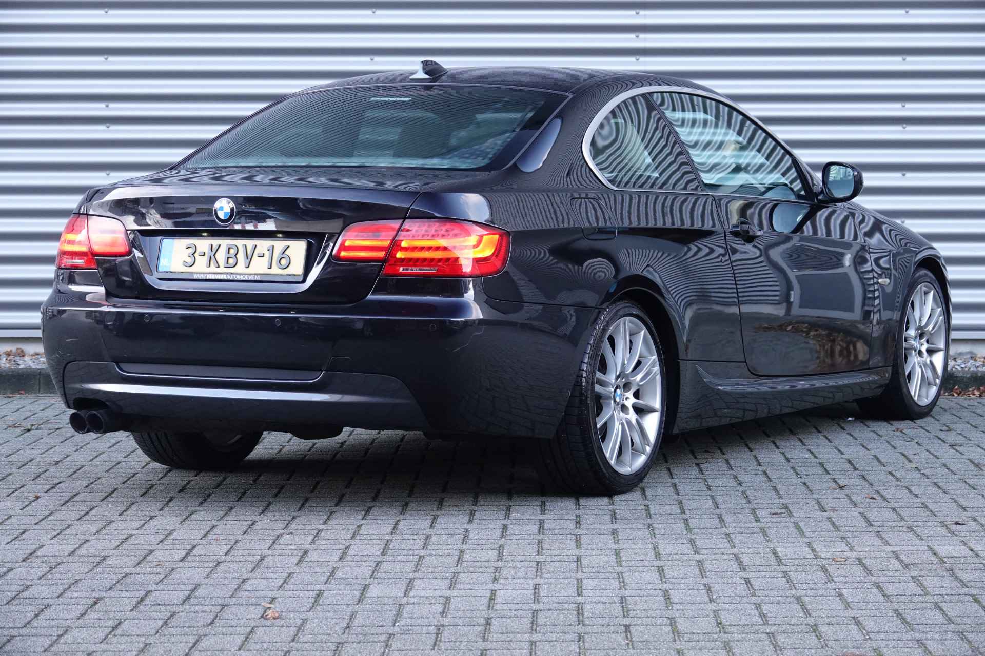 BMW 3-SERIE coupe 325i Business Line Sport | Navi | H&K | Memory | ACC | M sport-onderstel | Leder | - 10/24