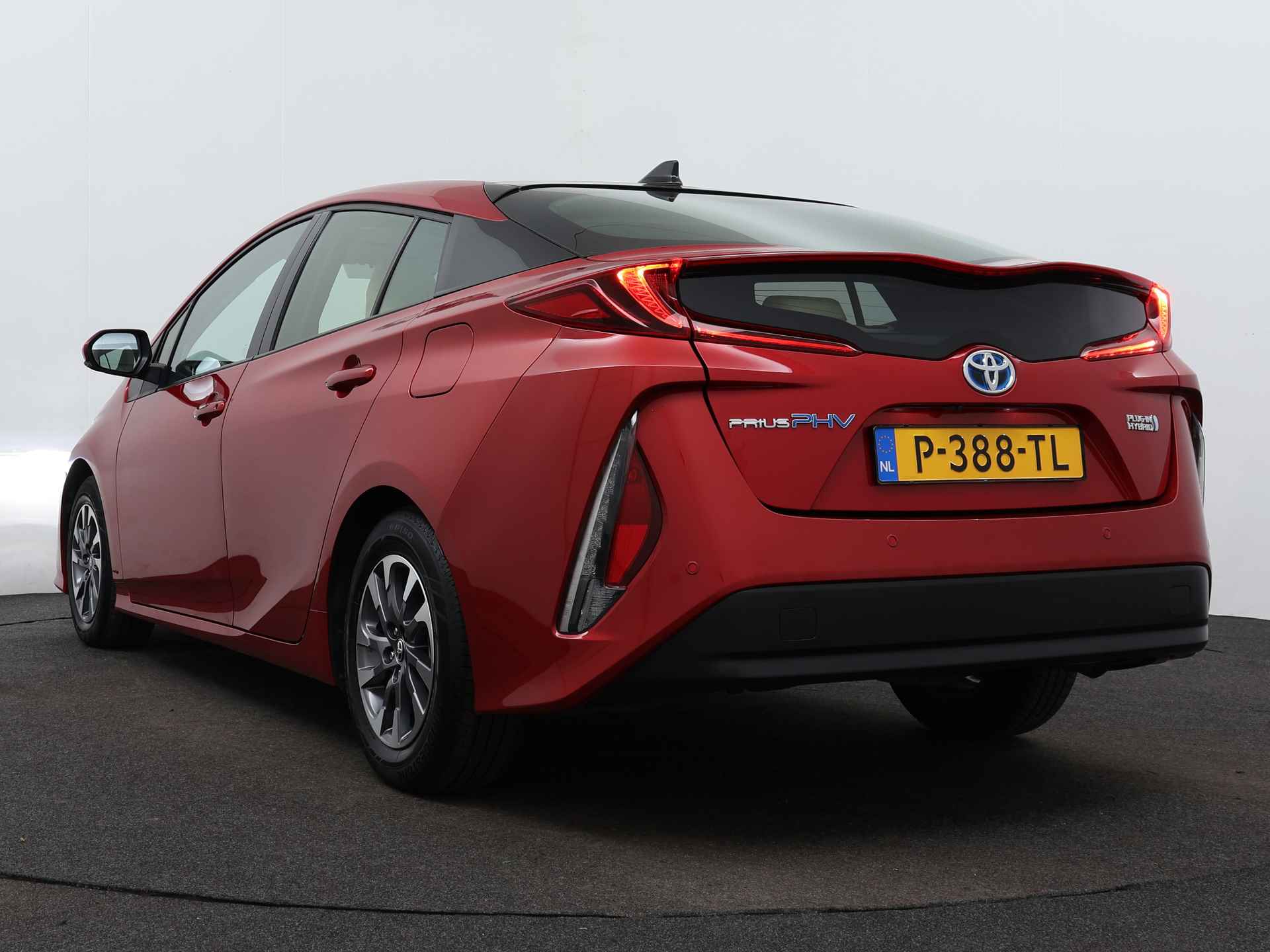 Toyota Prius 1.8 Plug-in Executive Limited | Leder | Navigatie | Camera | Zonnepaneel | - 16/44