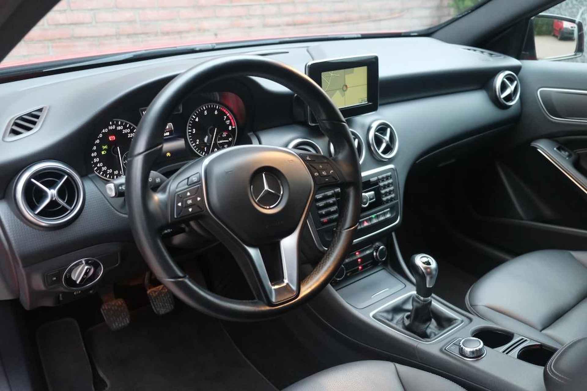 Mercedes-Benz A-klasse 180 122pk Ambition | Navi | Airco | Cruise | PDC | Stoelverwarming | 18" velgen - 7/29