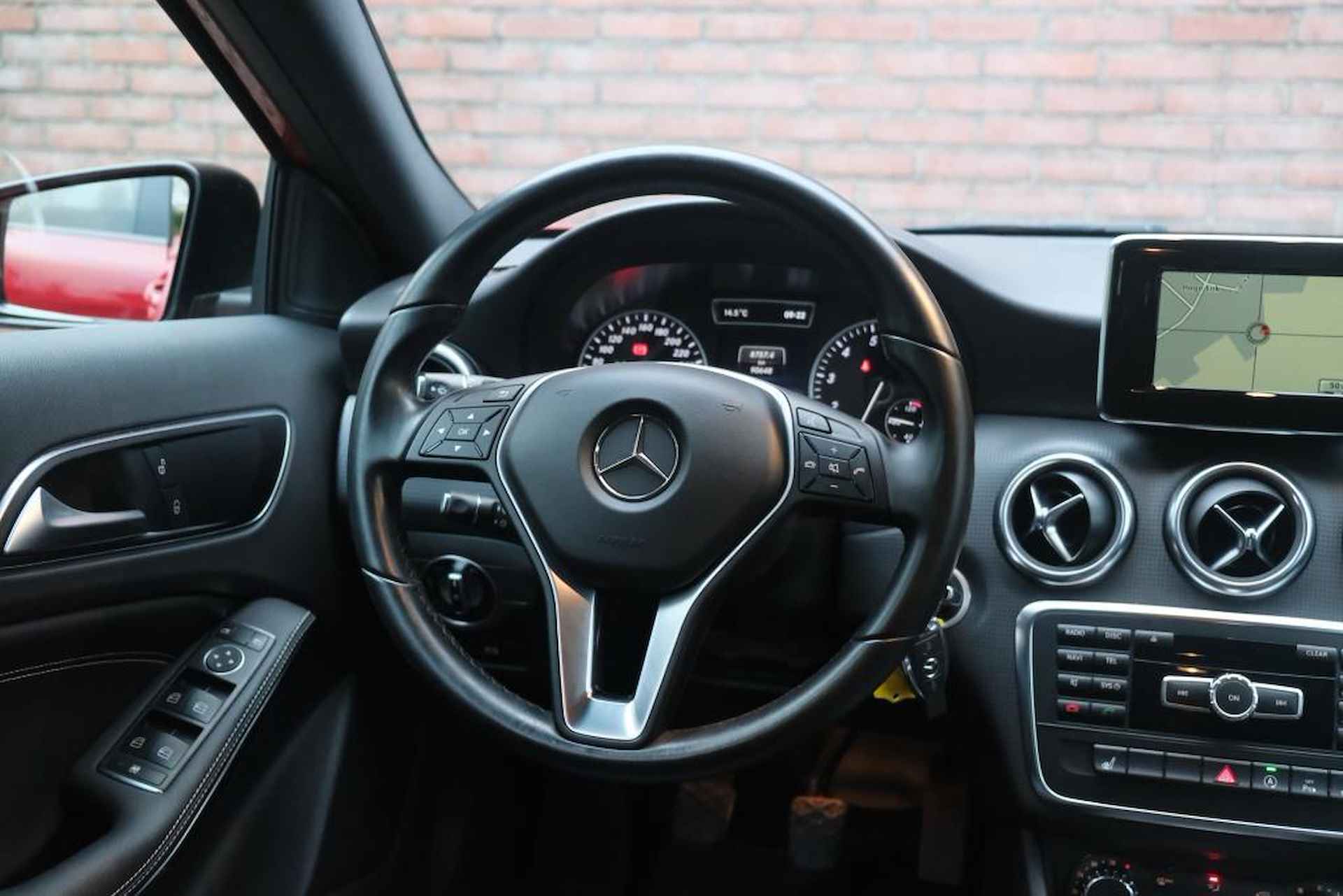 Mercedes-Benz A-klasse 180 122pk Ambition | Navi | Airco | Cruise | PDC | Stoelverwarming | 18" velgen - 9/29