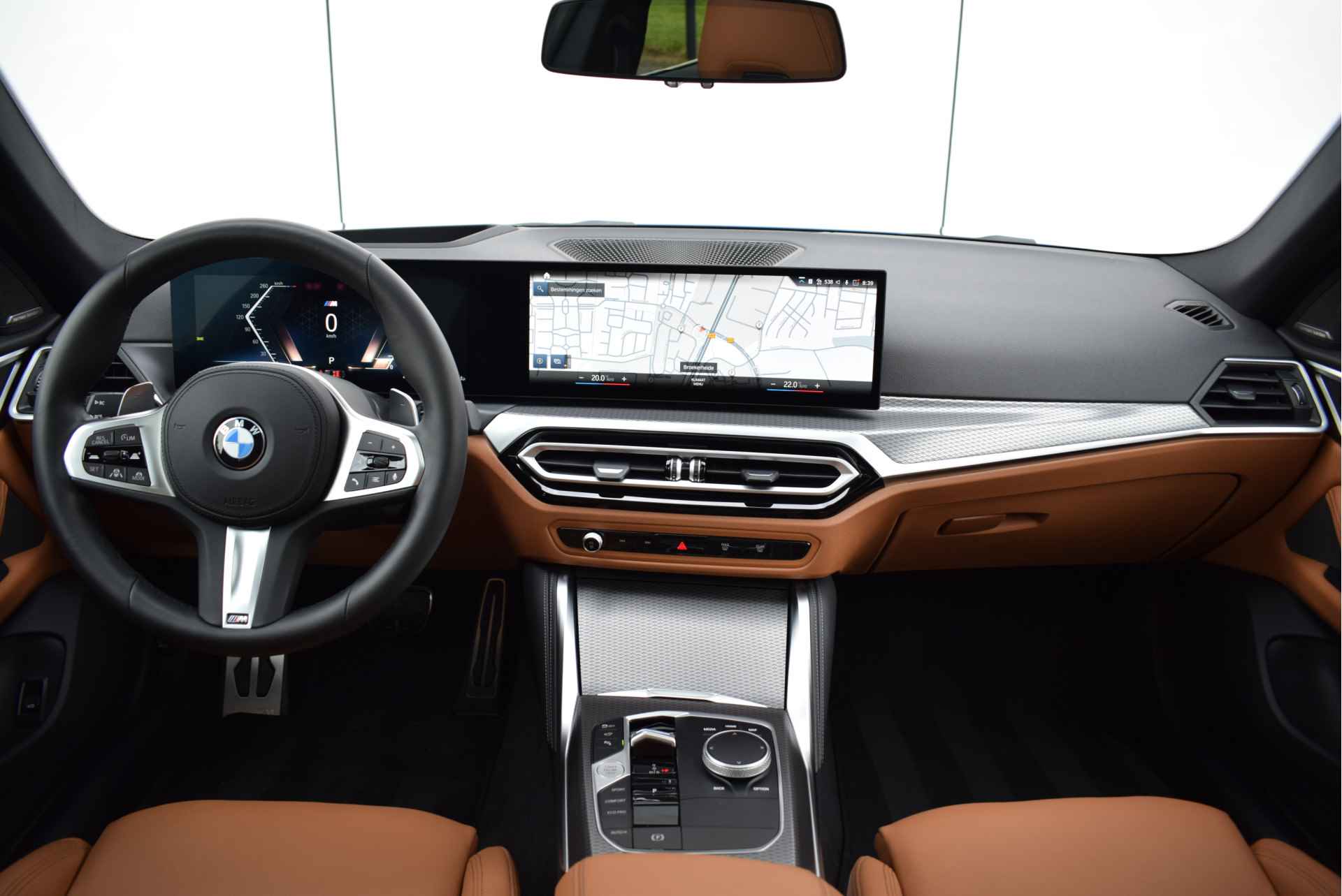 BMW 4 Serie Gran Coupé M440i xDrive High Executive M Sport Automaat / Schuif-kanteldak / M Sportstoelen / Trekhaak / Parking Assistant Plus / Driving Assistant Professional / Comfort Access - 4/35