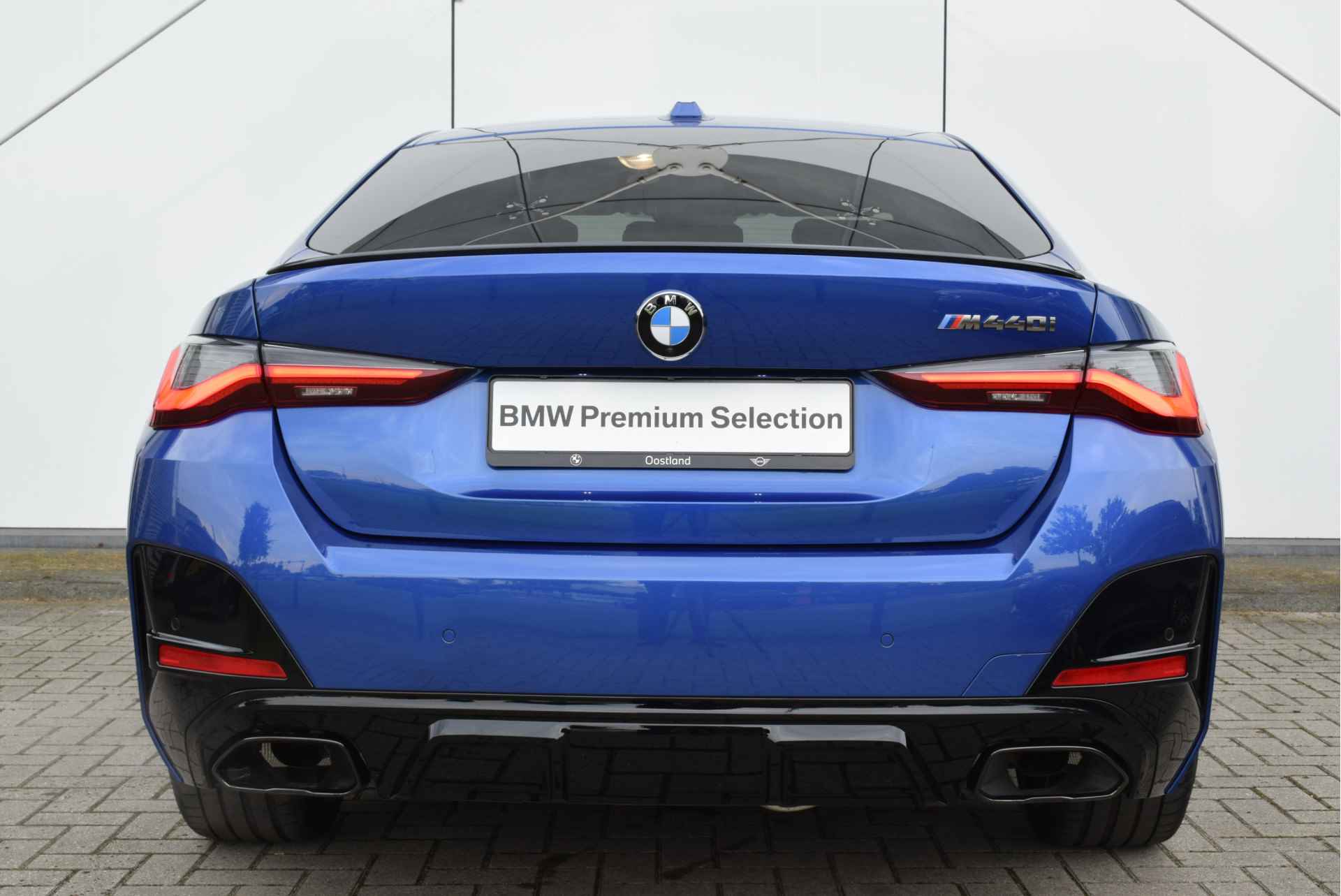 BMW 4 Serie Gran Coupé M440i xDrive High Executive M Sport Automaat / Schuif-kanteldak / M Sportstoelen / Trekhaak / Parking Assistant Plus / Driving Assistant Professional / Comfort Access - 9/35