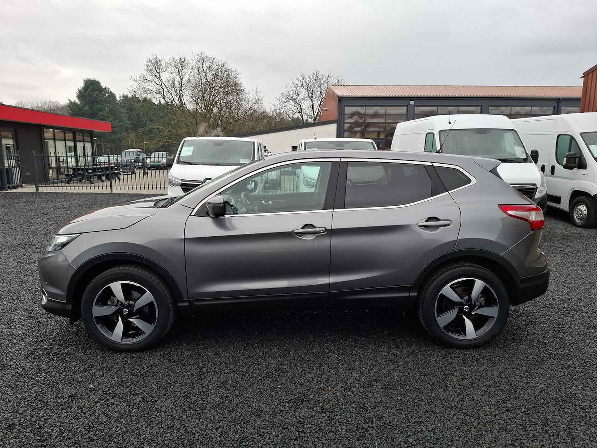 Nissan QASHQAI 1.2 DIG-T N-CONNECTA - 9/30