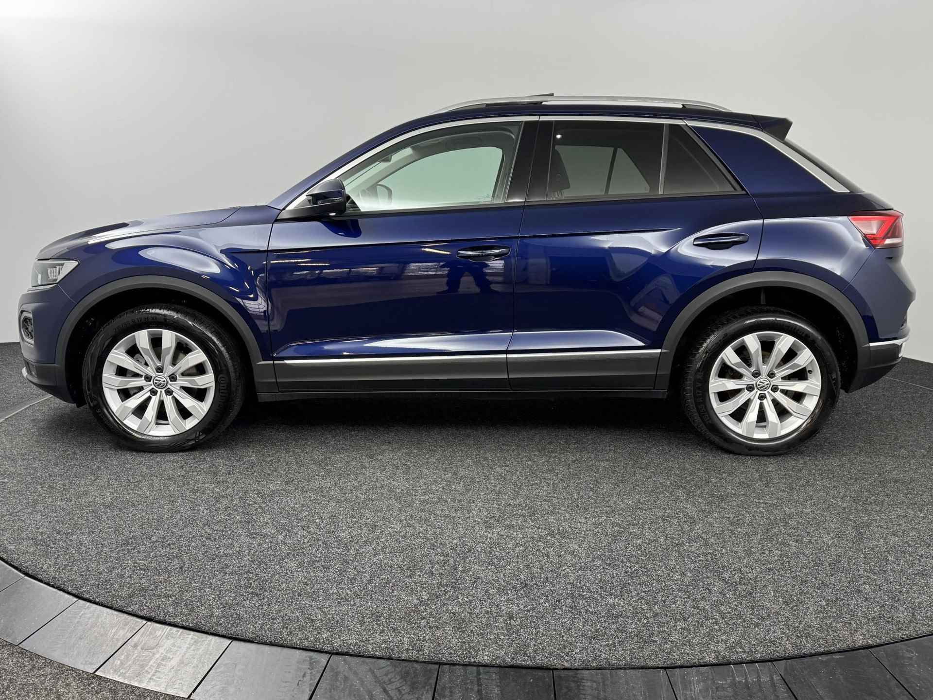 Volkswagen T-Roc 1.5 TSI DSG Sport | Trekhaak | Navigatie | Panoramadak | Achteruitrijcamera - 17/49