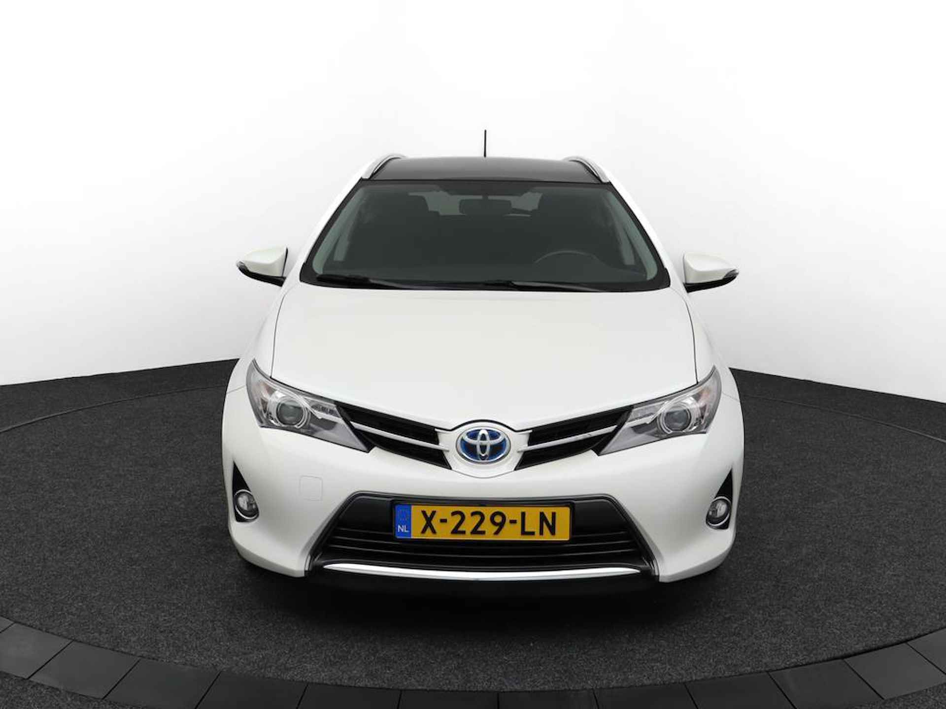 Toyota Auris Touring Sports 1.8 Hybrid | Panoramadak | Parelmoerlak | Parkeercamera | Privacyglass | - 16/50