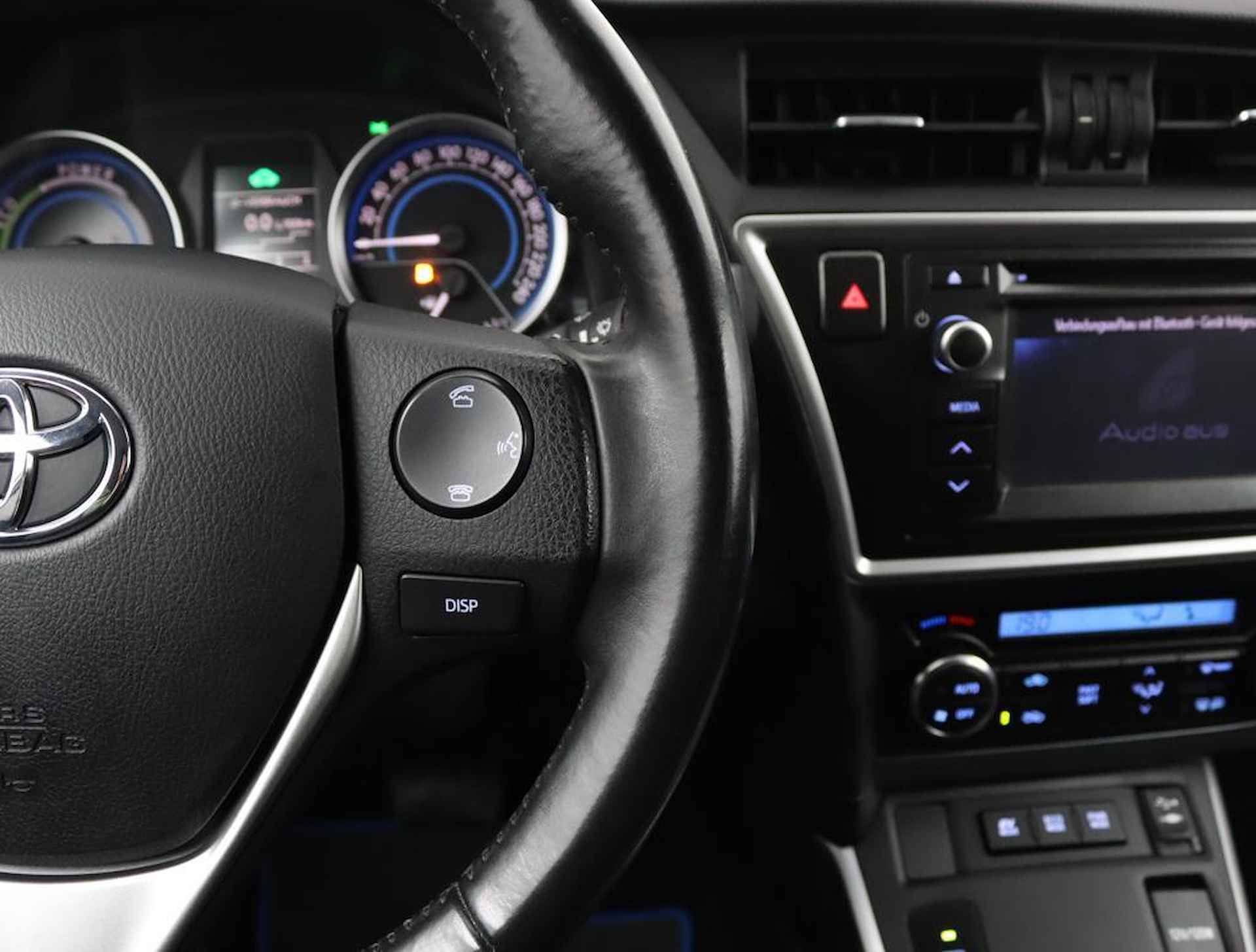 Toyota Auris Touring Sports 1.8 Hybrid | Panoramadak | Parelmoerlak | Parkeercamera | Privacyglass | - 21/50