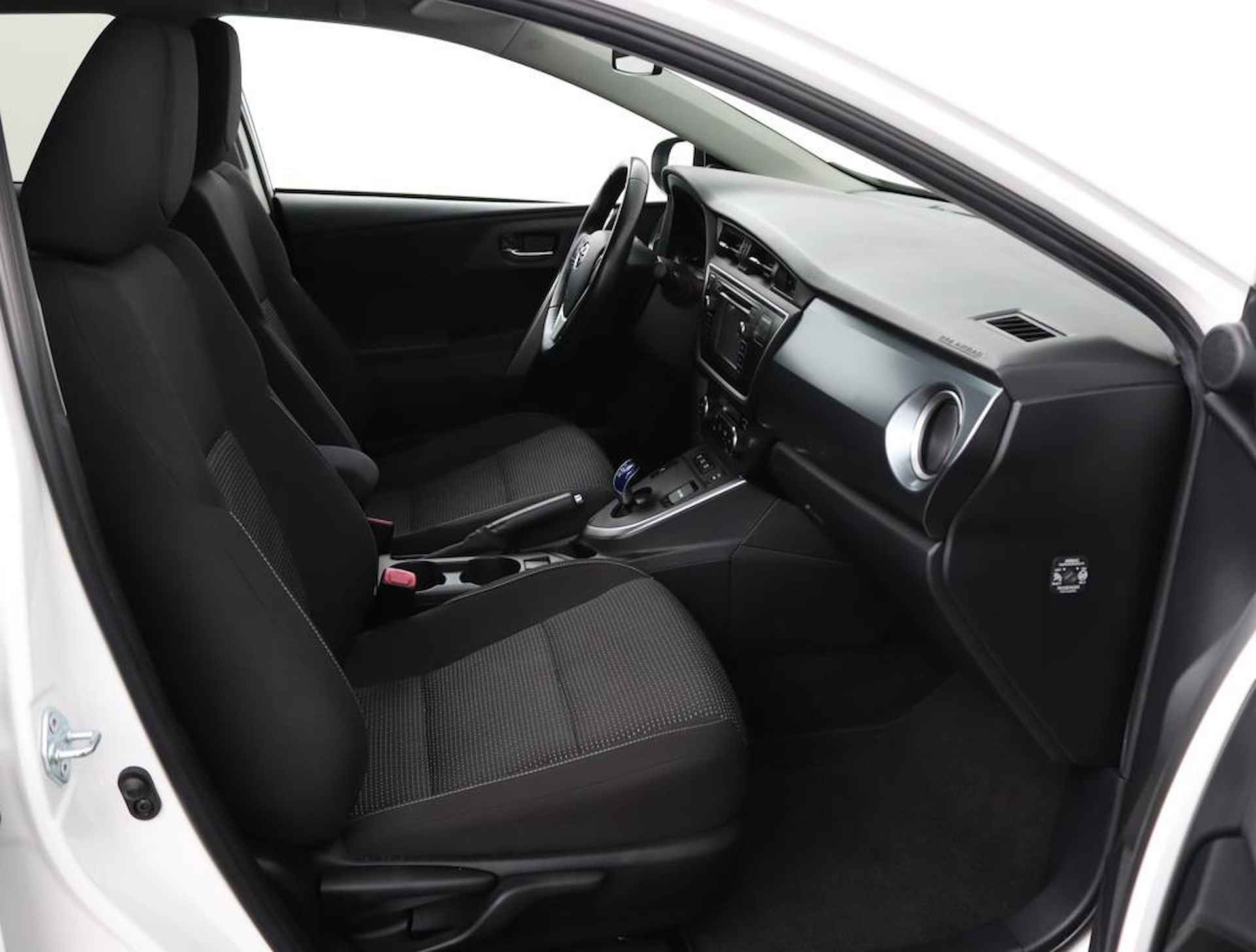 Toyota Auris Touring Sports 1.8 Hybrid | Panoramadak | Parelmoerlak | Parkeercamera | Privacyglass | - 22/50