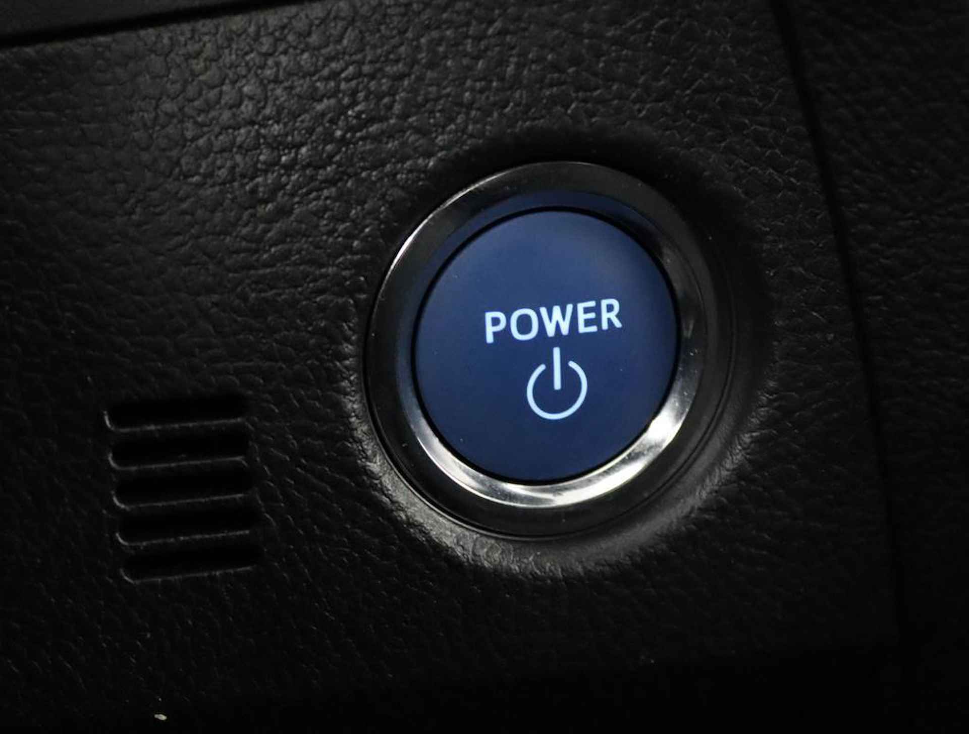 Toyota Auris Touring Sports 1.8 Hybrid | Panoramadak | Parelmoerlak | Parkeercamera | Privacyglass | - 42/50