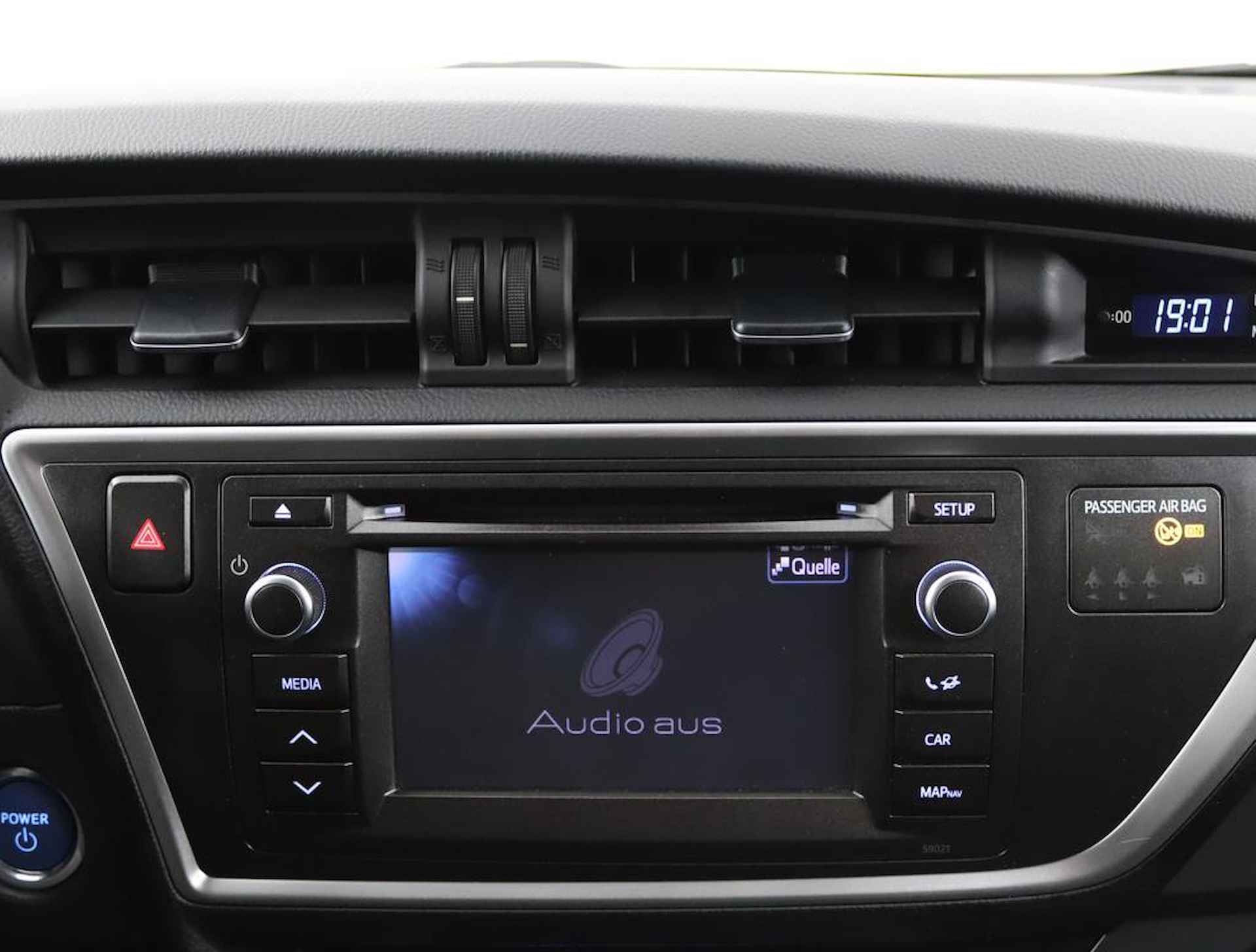 Toyota Auris Touring Sports 1.8 Hybrid | Panoramadak | Parelmoerlak | Parkeercamera | Privacyglass | - 43/50