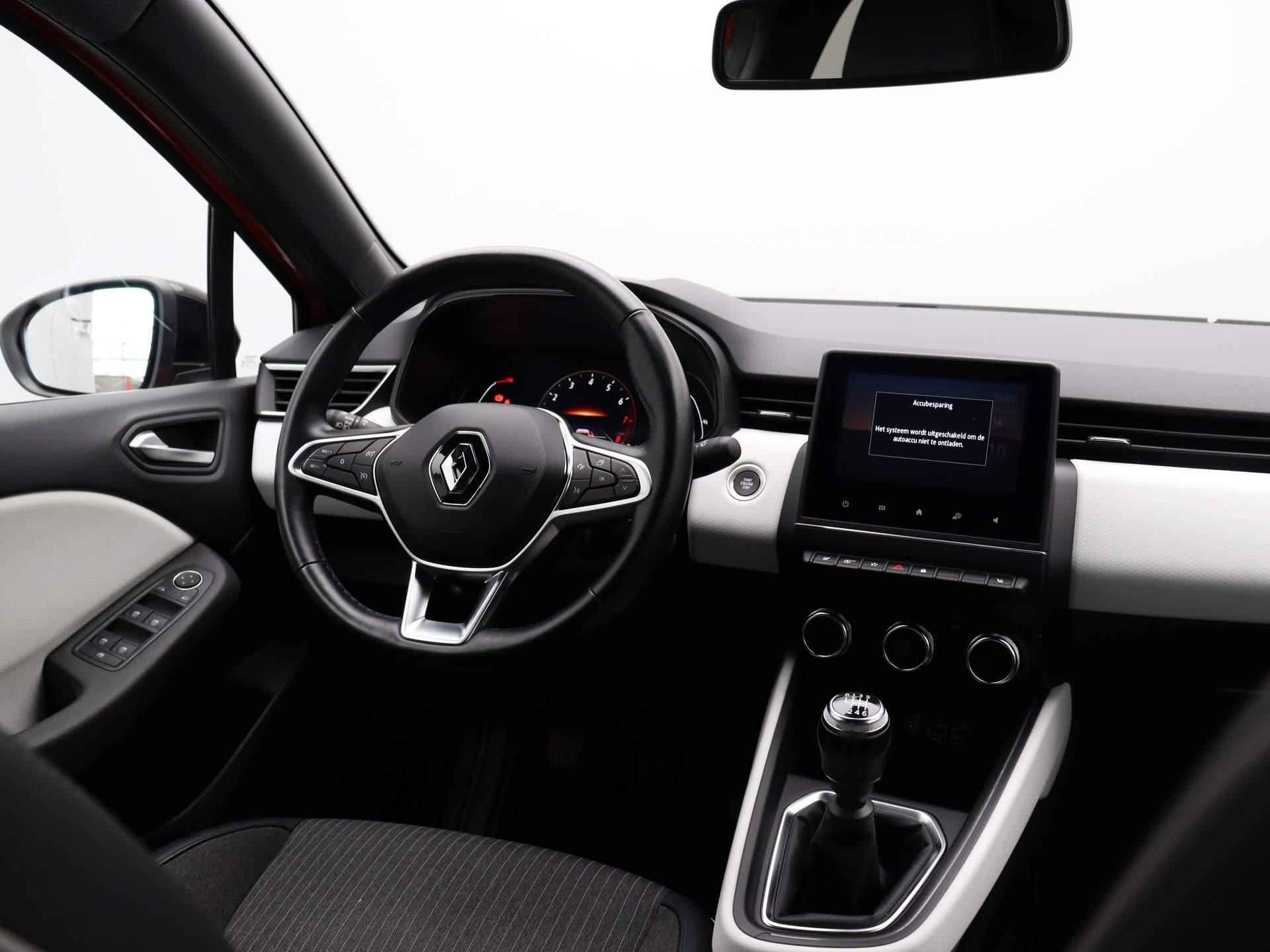 Renault Clio 1.0 TCe 90 Techno | Stoel- stuurverwarming | Achteruitrijcamera | Parkeersensoren achter | Apple Carplay / Android Auto | - 4/48