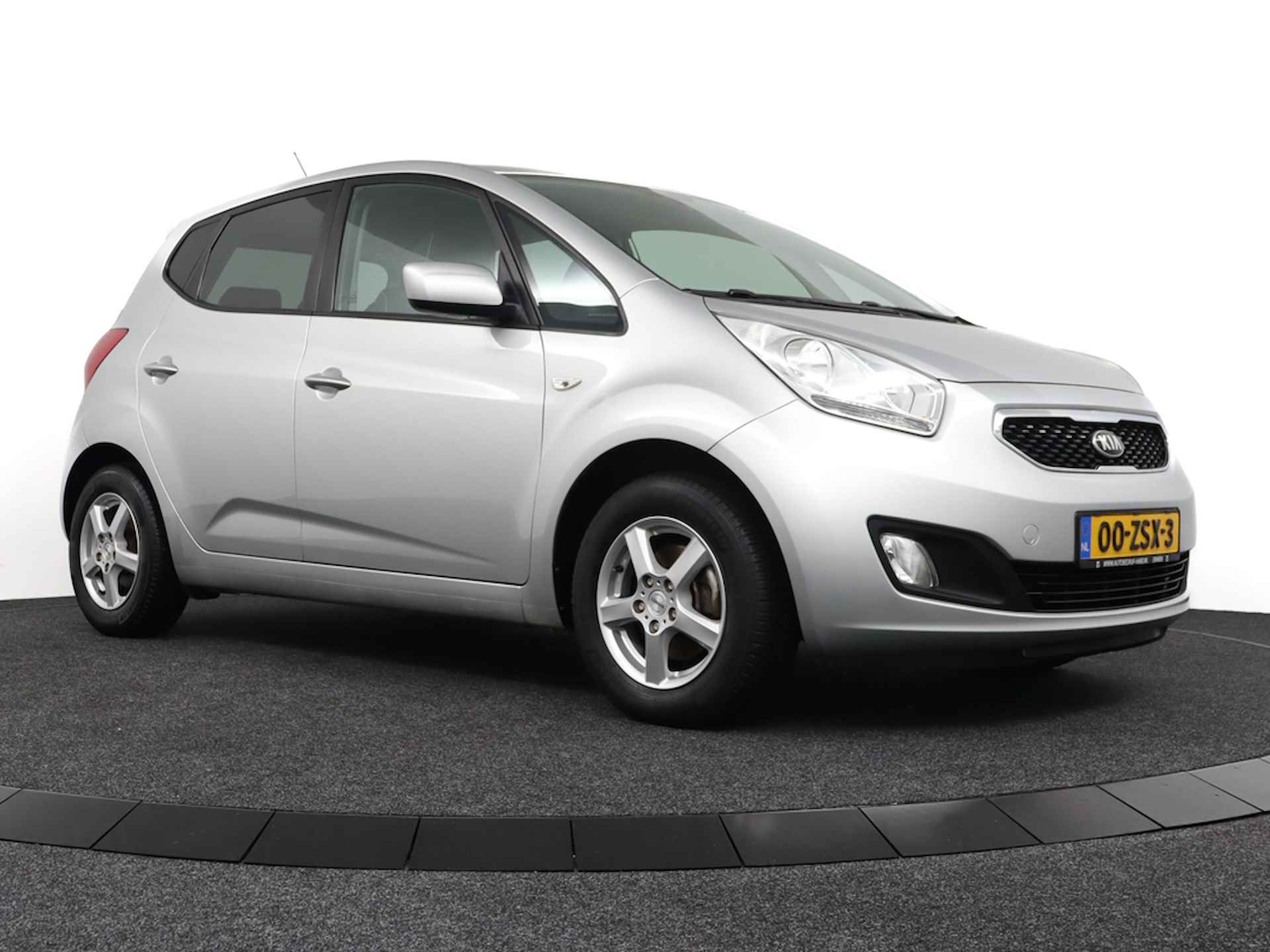 Kia Venga 1.4 CVVT PLUS PACK AC/CRUISE/NAV/CAMERA/LMV/TREKHAAK/HOGE.INSTAP - 6/44