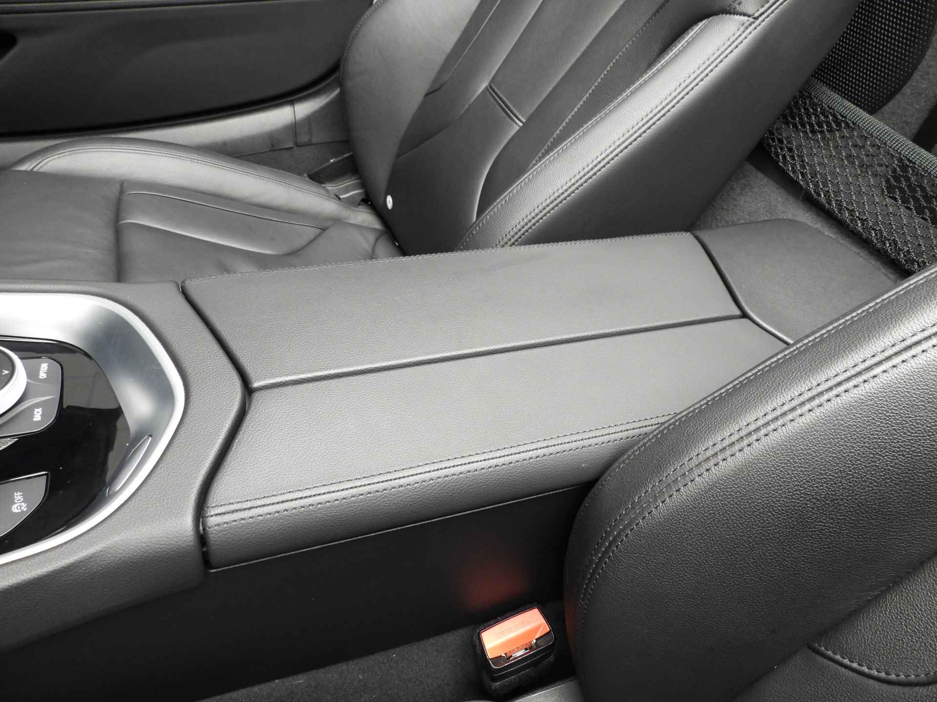 BMW Z4 Roadster sDrive20i LED / Leder / Navigatie / Stoelverwarming / Keyles go / DAB / Alu 18 inch - 27/38