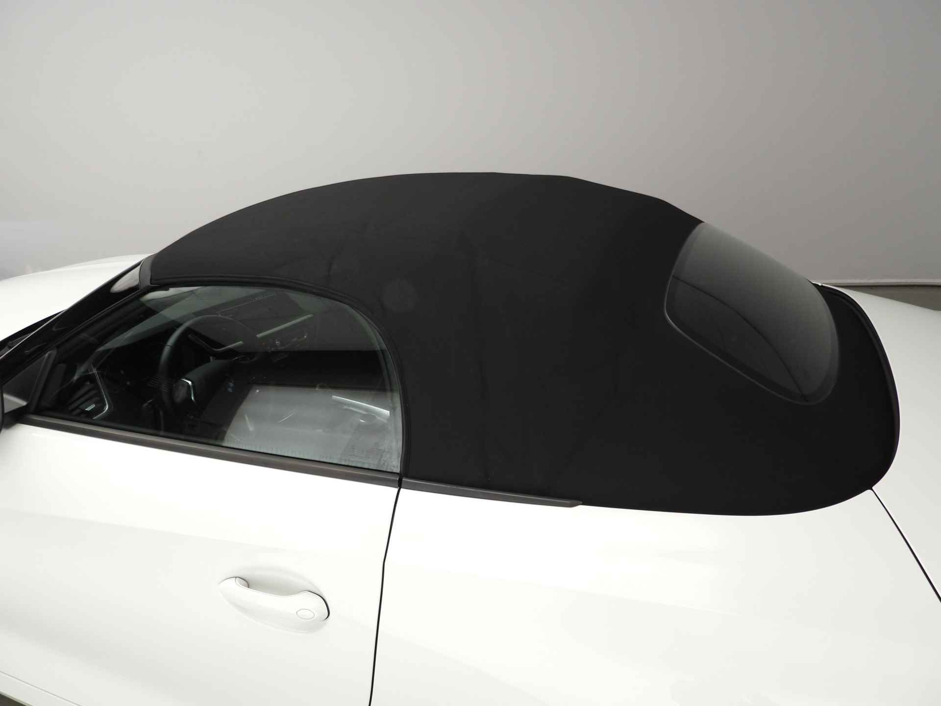 BMW Z4 Roadster sDrive20i LED / Leder / Navigatie / Stoelverwarming / Keyles go / DAB / Alu 18 inch - 32/38