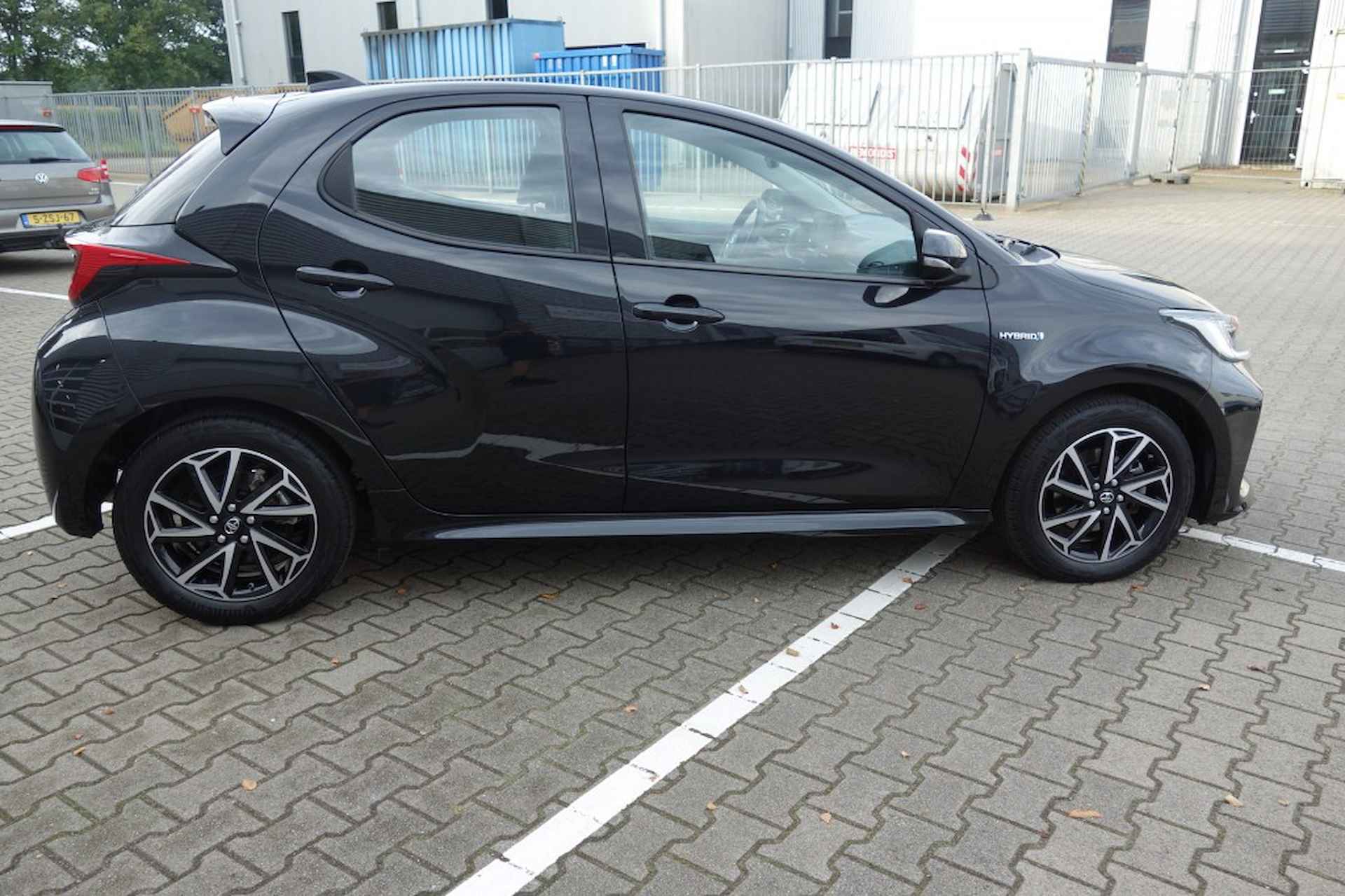 TOYOTA Yaris 1.5 HYB. DYNAMIC Plus, Apple Carplay, Keyless, Stoelverw. Camera - 7/34