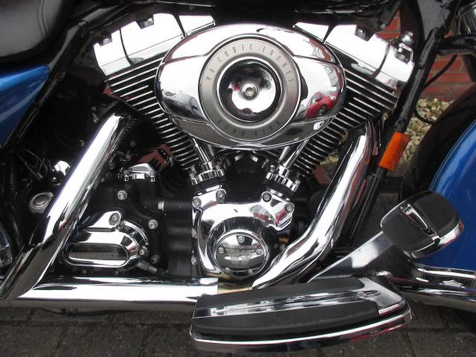 Harley-Davidson FLHRC ROADKING ROAD KING FLHR - 11/15