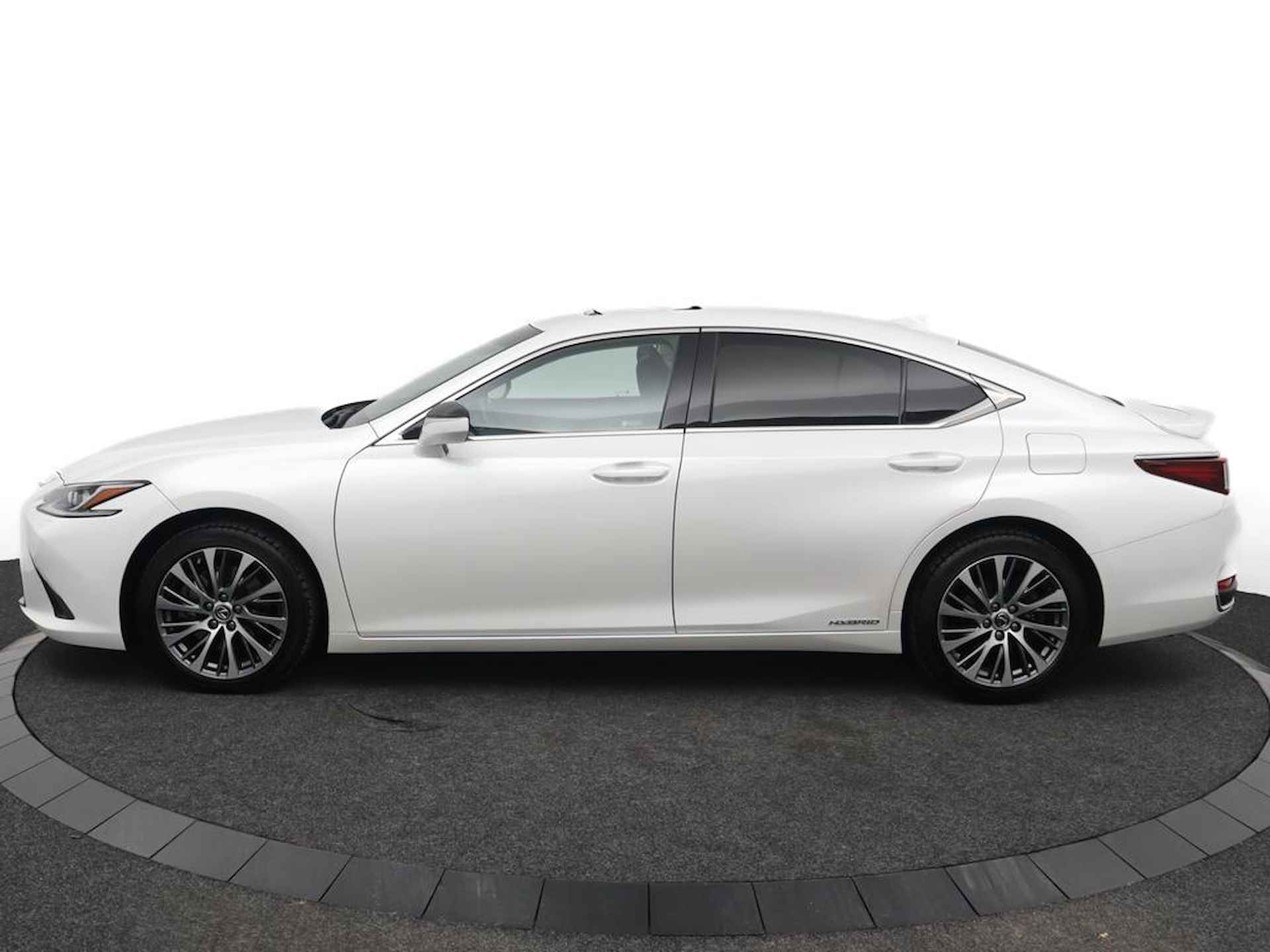 Lexus ES 300h Preference Line | Stuurwielverwarming | Blind Spot Monitor | 18 Inch Lichtmetalen velgen | DAB+ - 3/46