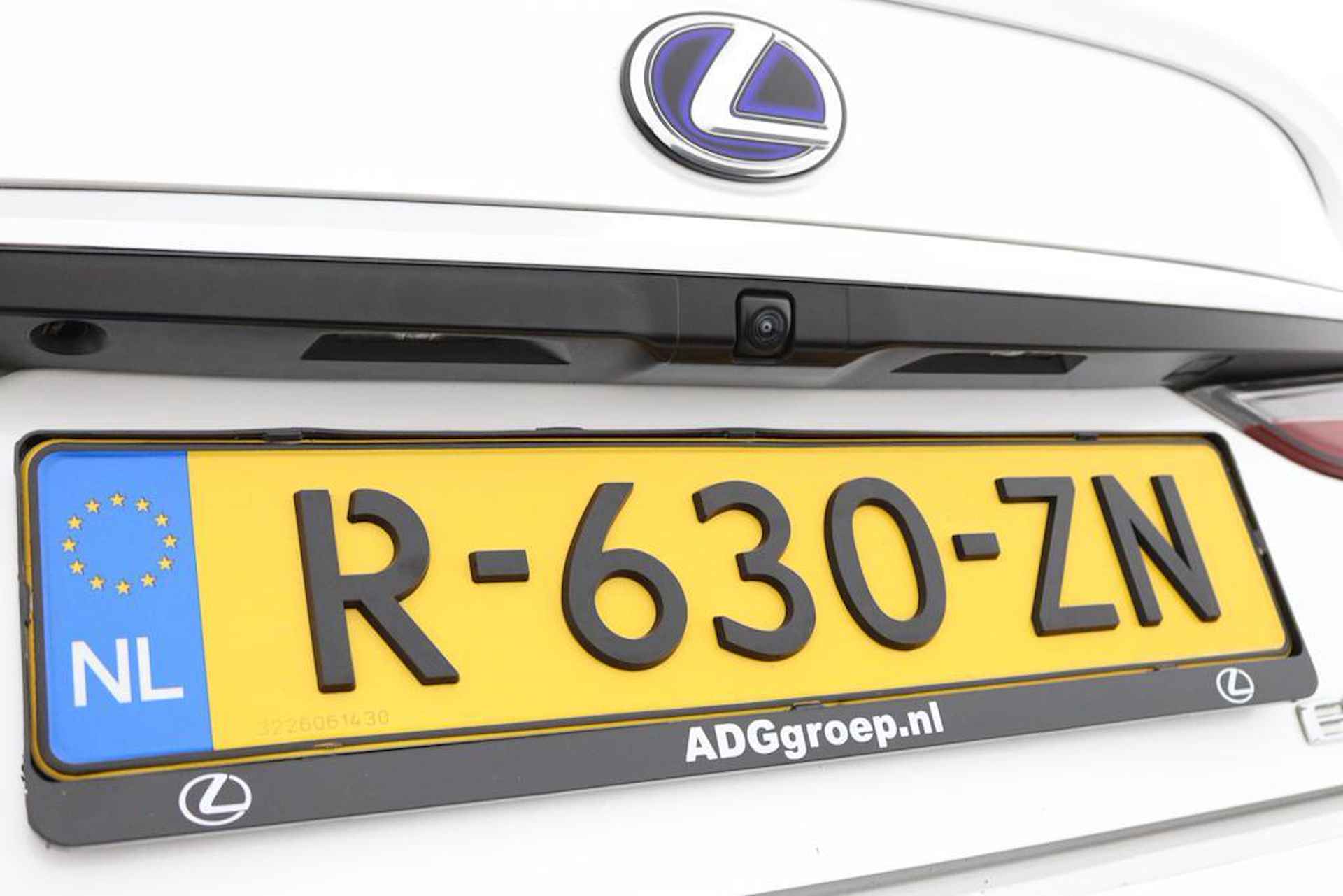 Lexus ES 300h Preference Line | Stuurwielverwarming | Blind Spot Monitor | 18 Inch Lichtmetalen velgen | DAB+ - 38/46