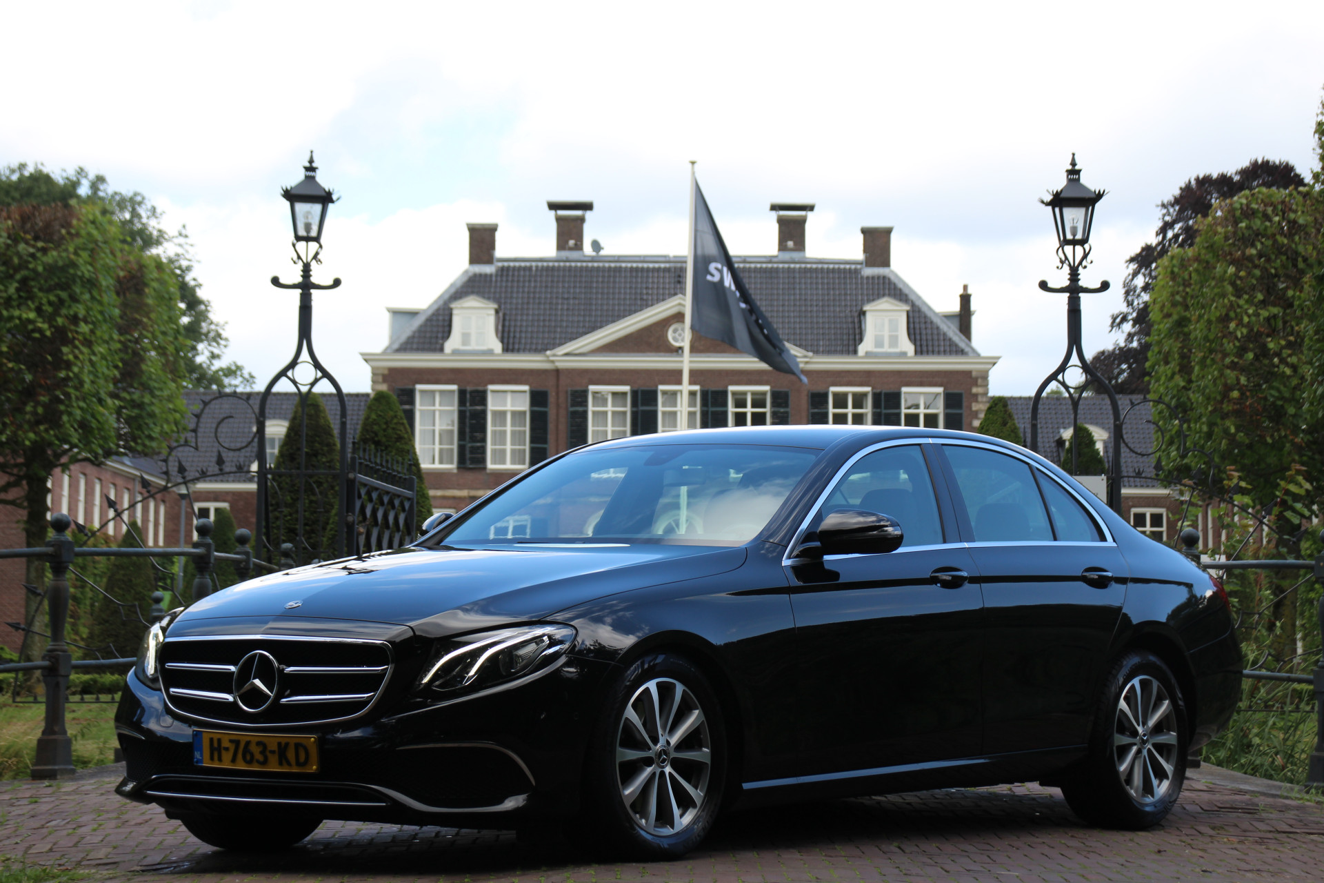 Mercedes-Benz E-Klasse 200 BUSINESS SOLUTION | 1E EIGENAAR! | NL-AUTO! | DEALER OH! | LEDEREN SPORTSTOELEN | STOELVERWARMING | DIGITAL COCKPIT | CAMERA bij viaBOVAG.nl