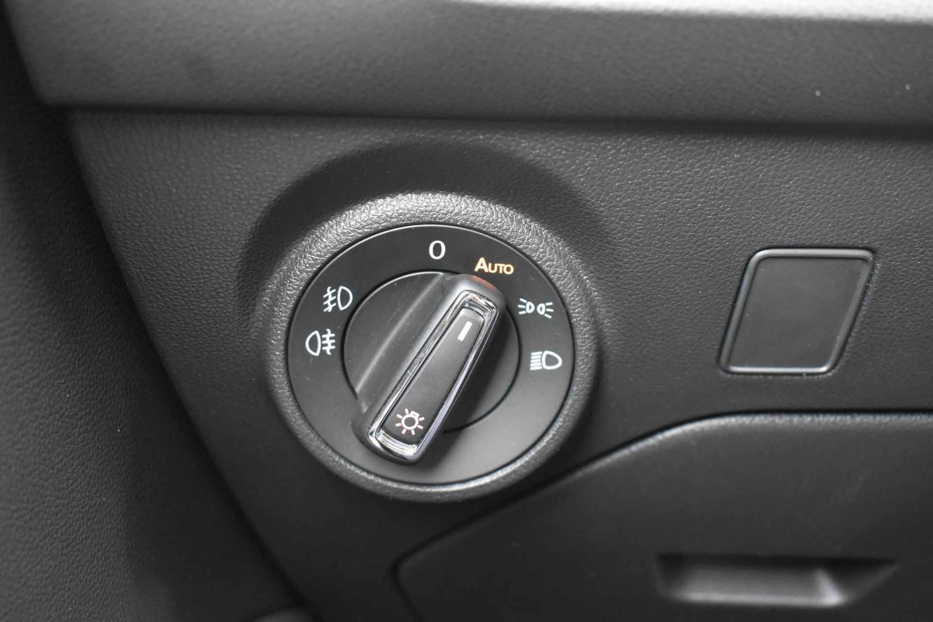 SEAT Leon 1.5 TSI FR Ultimate Edition Black / Pano / Keyless / Beats / Virtual - 31/48